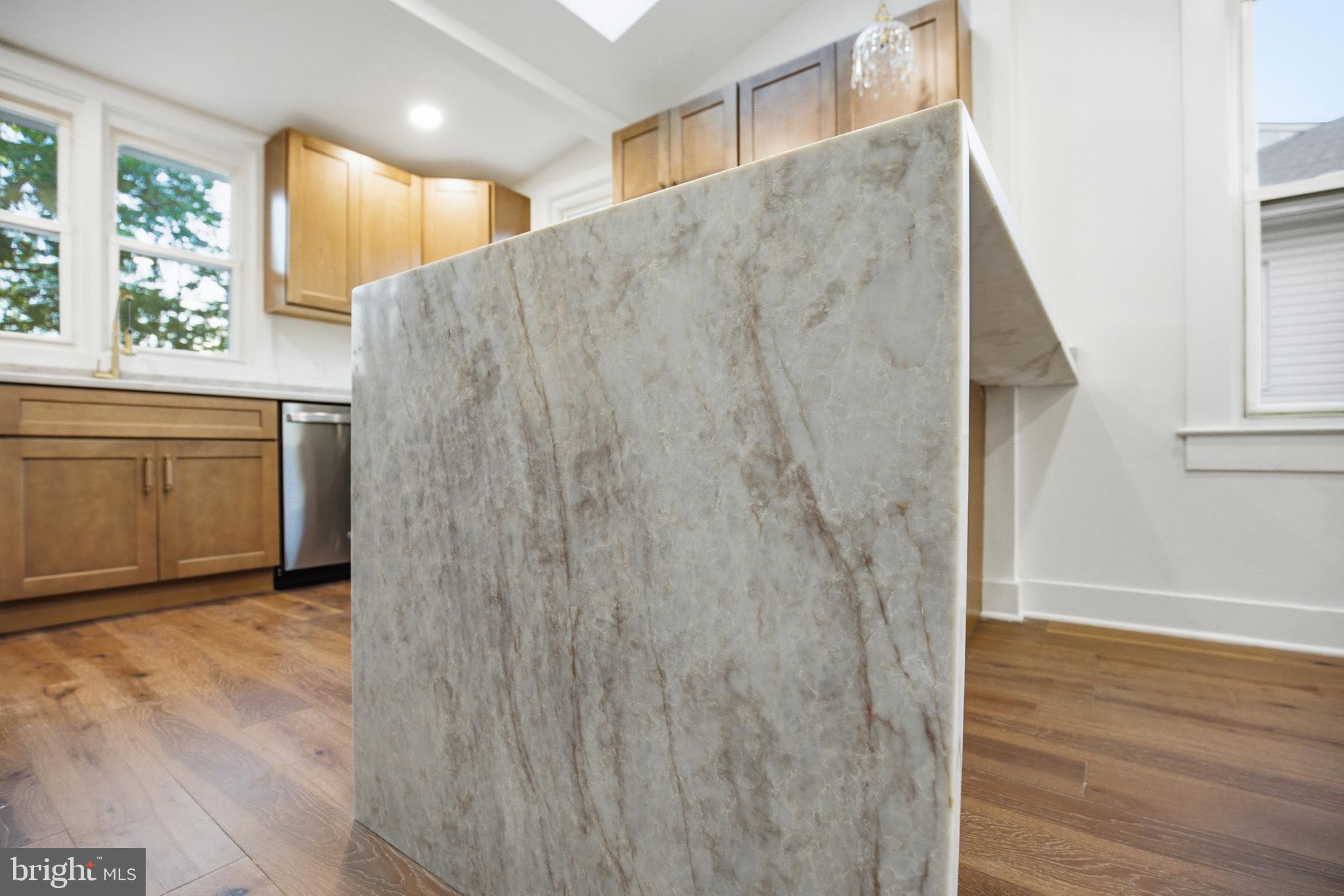 HAMILTON HILLS - Residential