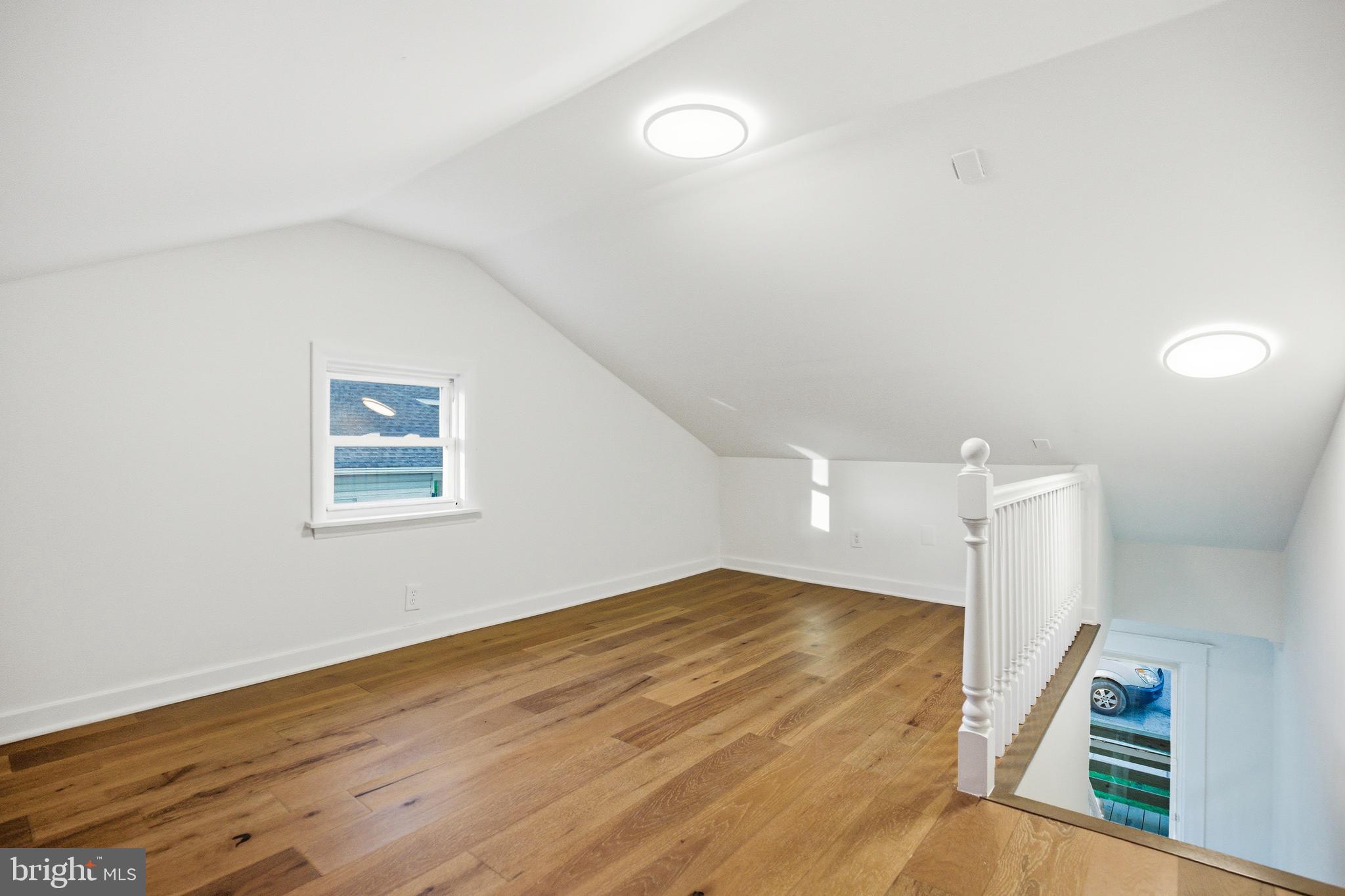 HAMILTON HILLS - Residential
