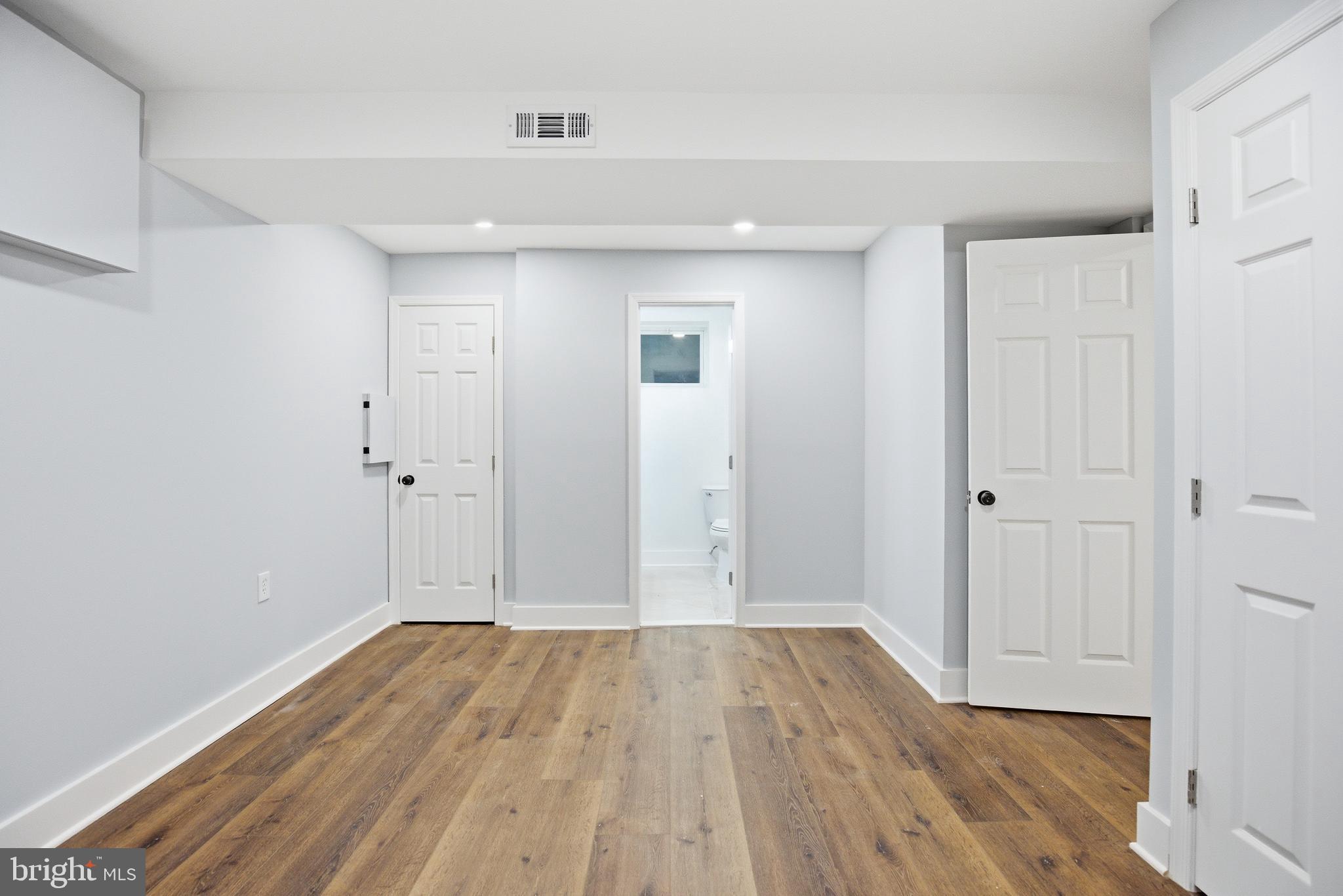 HAMILTON HILLS - Residential