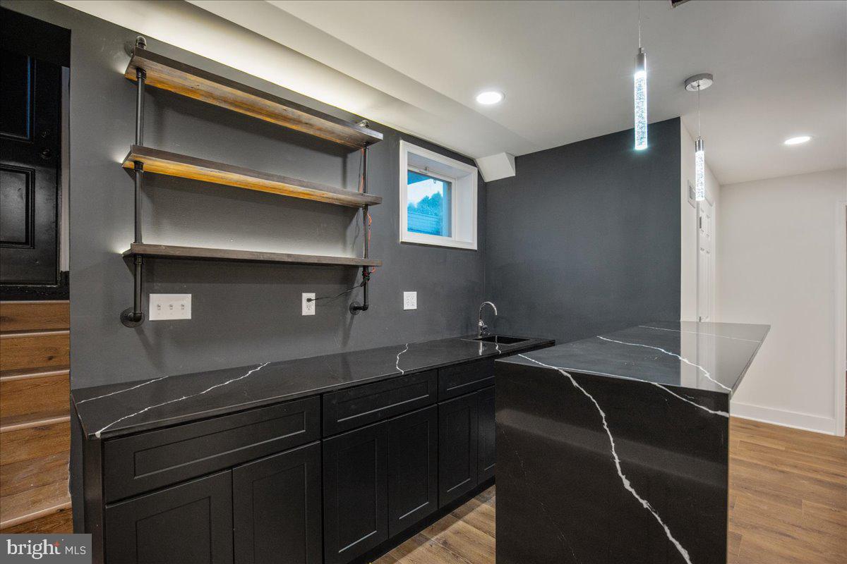 HAMILTON HILLS - Residential
