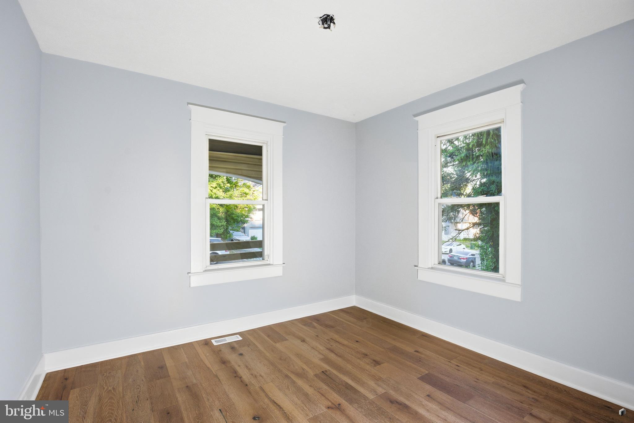 HAMILTON HILLS - Residential