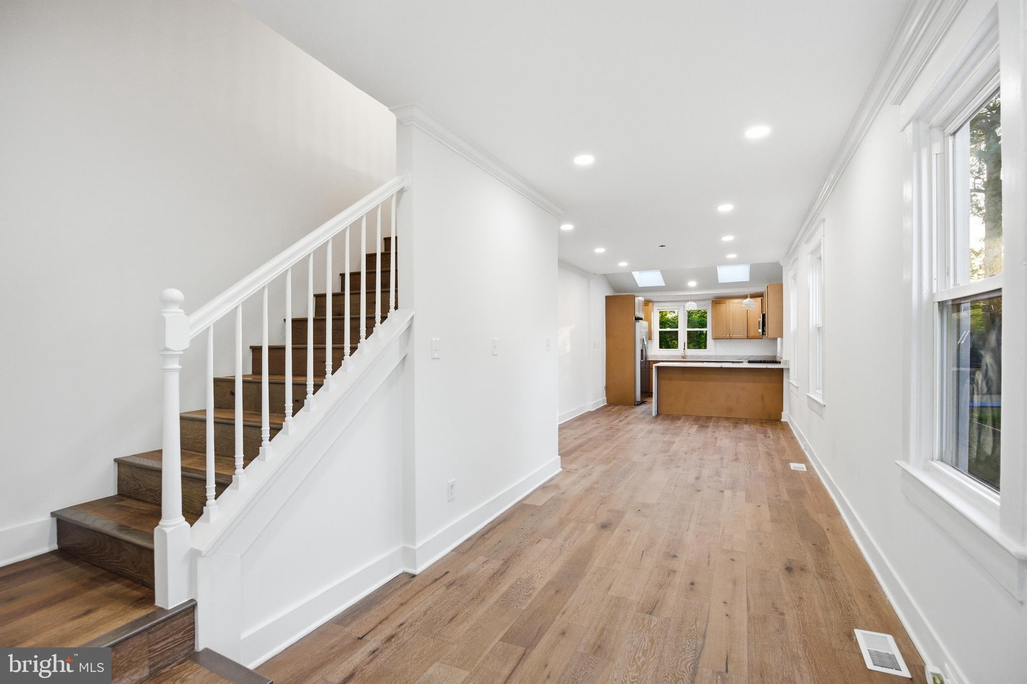HAMILTON HILLS - Residential