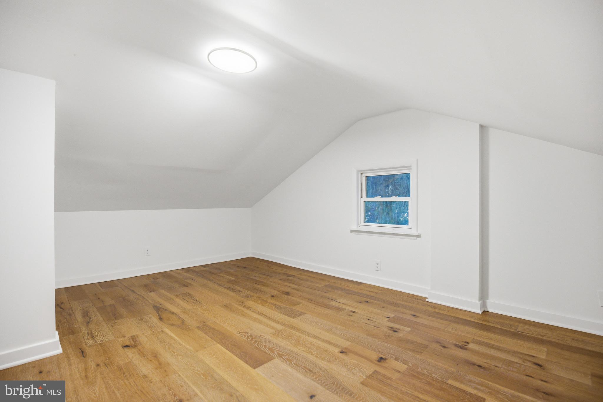 HAMILTON HILLS - Residential