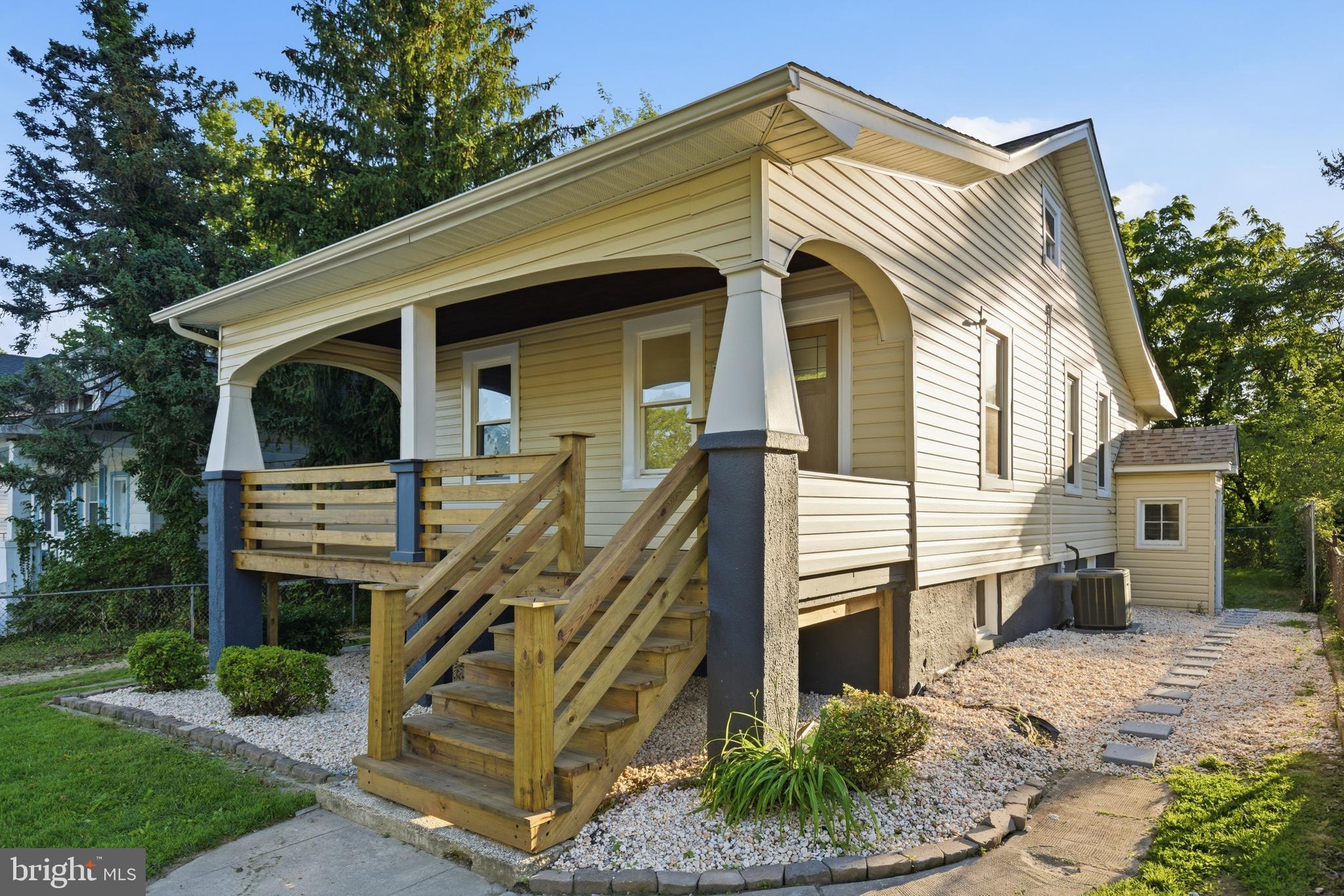 HAMILTON HILLS - Residential