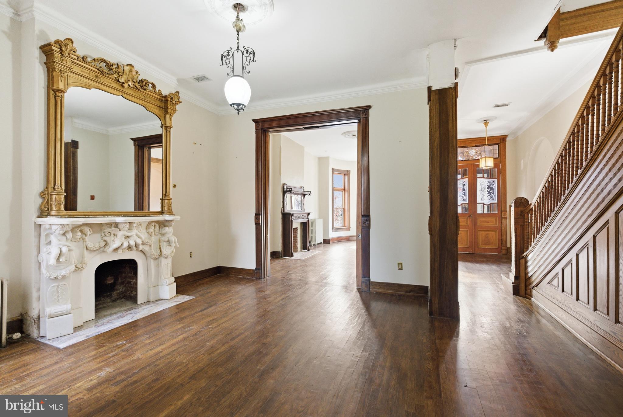 LOGAN CIRCLE - Residential