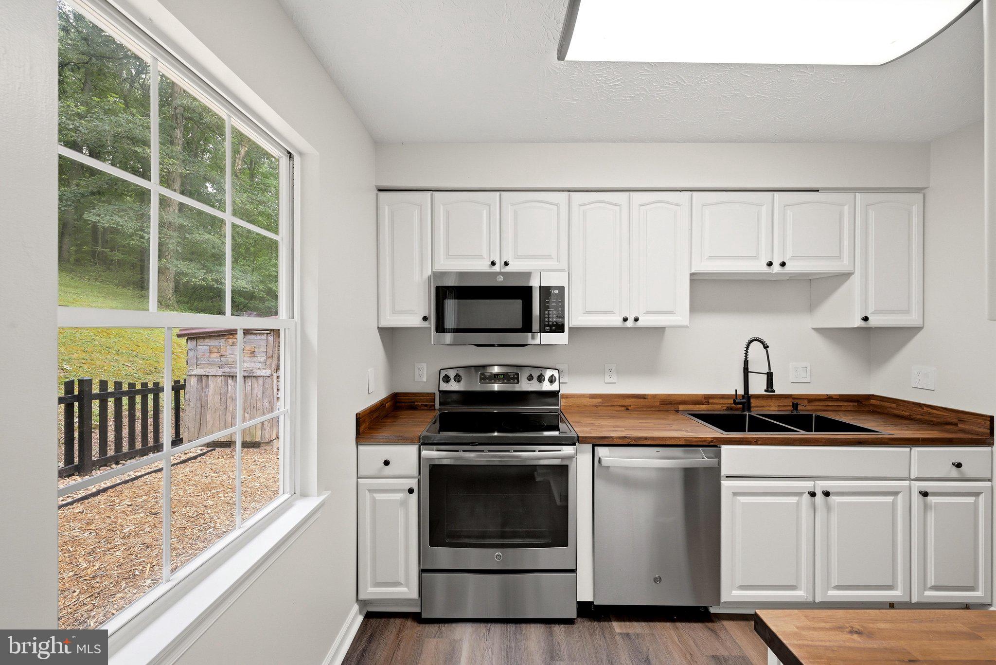 APPLE MT LAKE - Residential