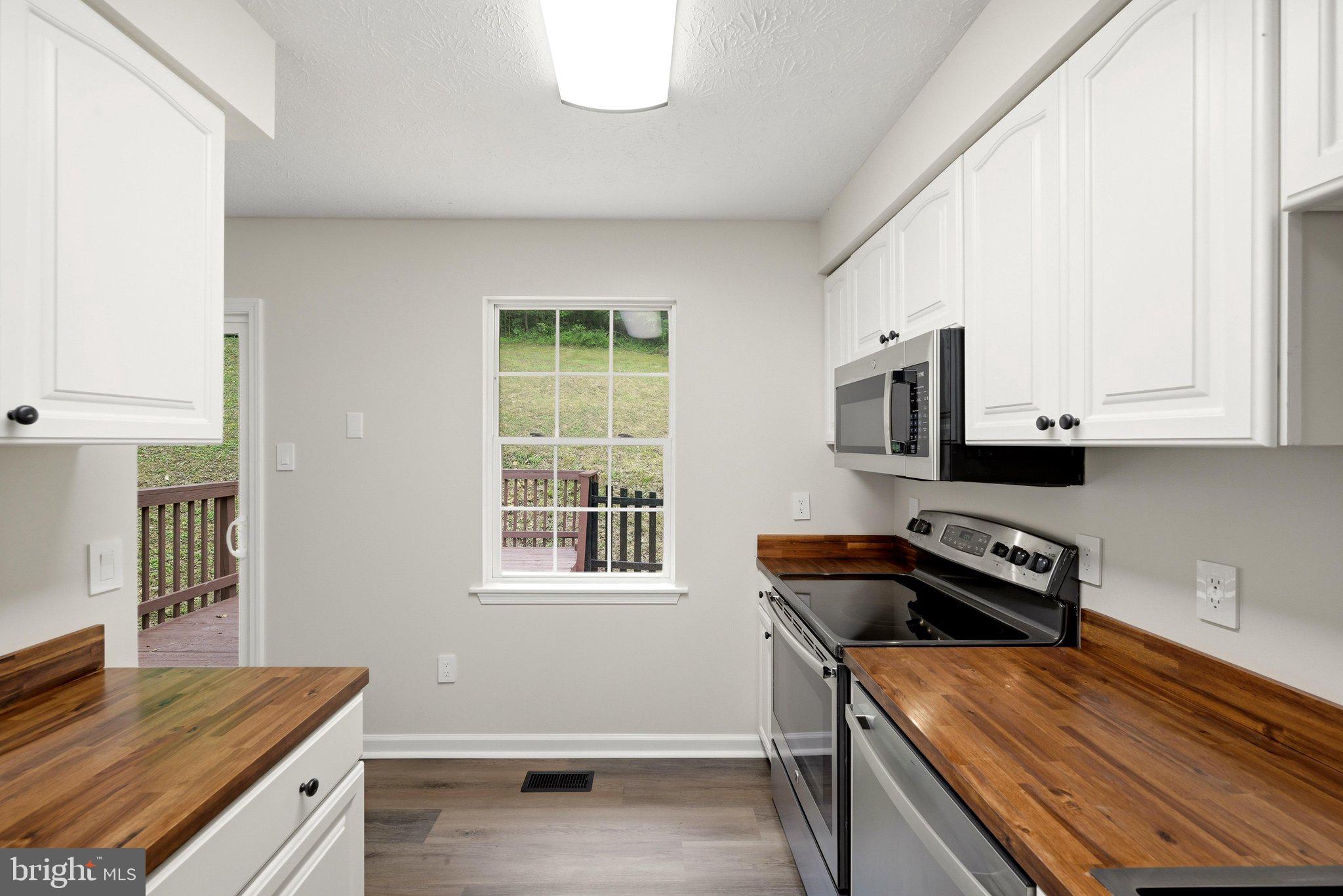 APPLE MT LAKE - Residential