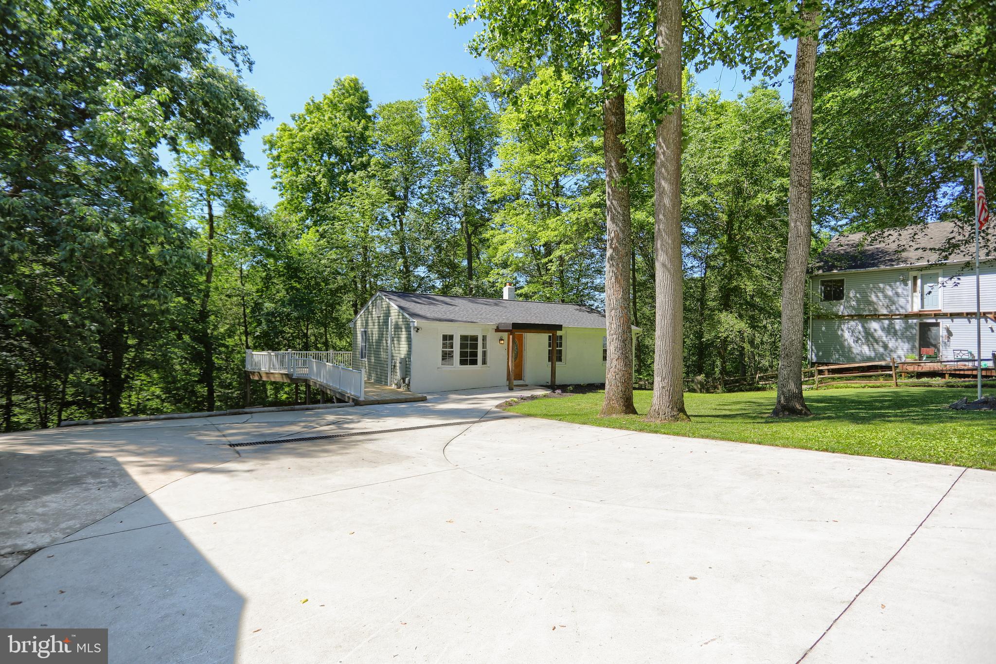 OCTORARO LAKES - Residential