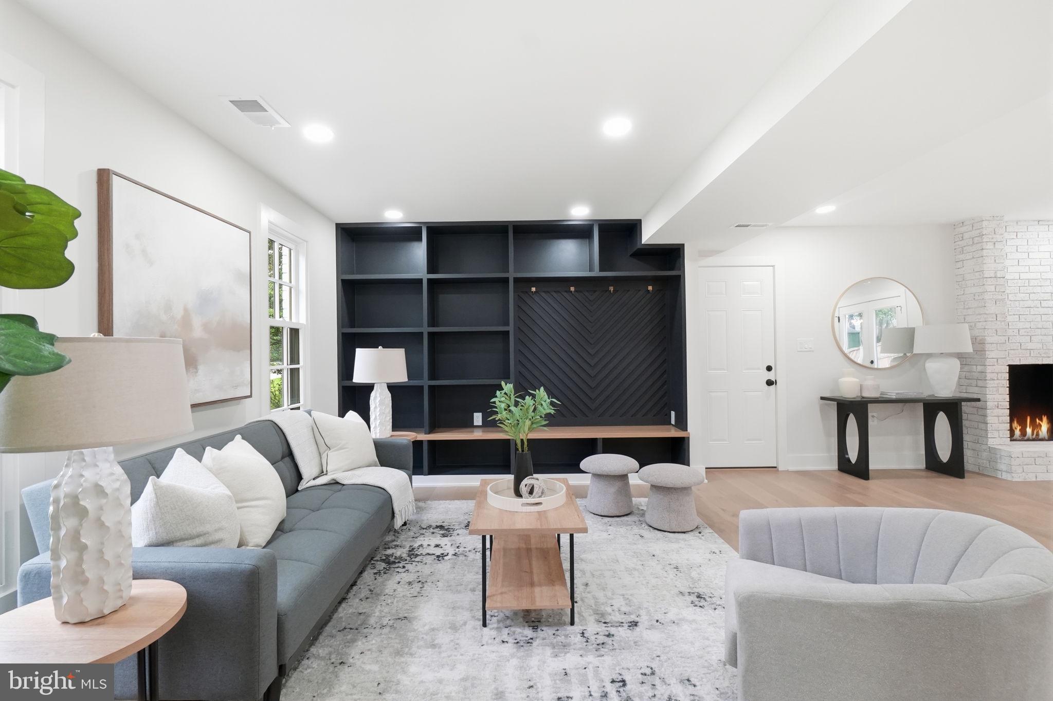 NORBECK ESTATES - Residential