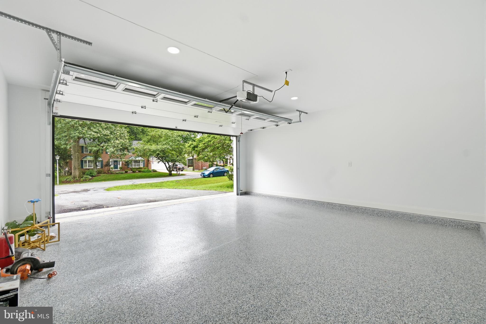 NORBECK ESTATES - Residential