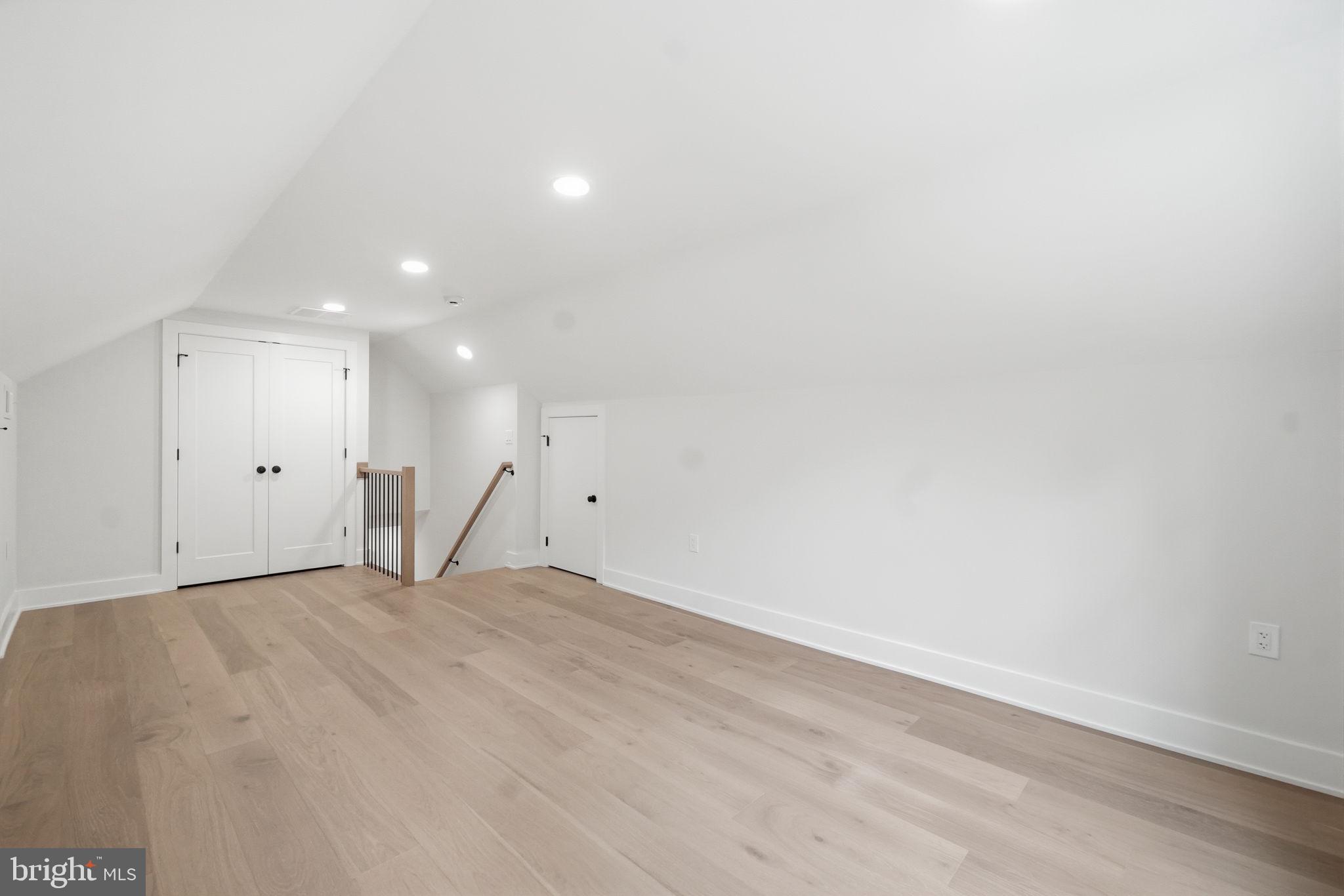 NORBECK ESTATES - Residential