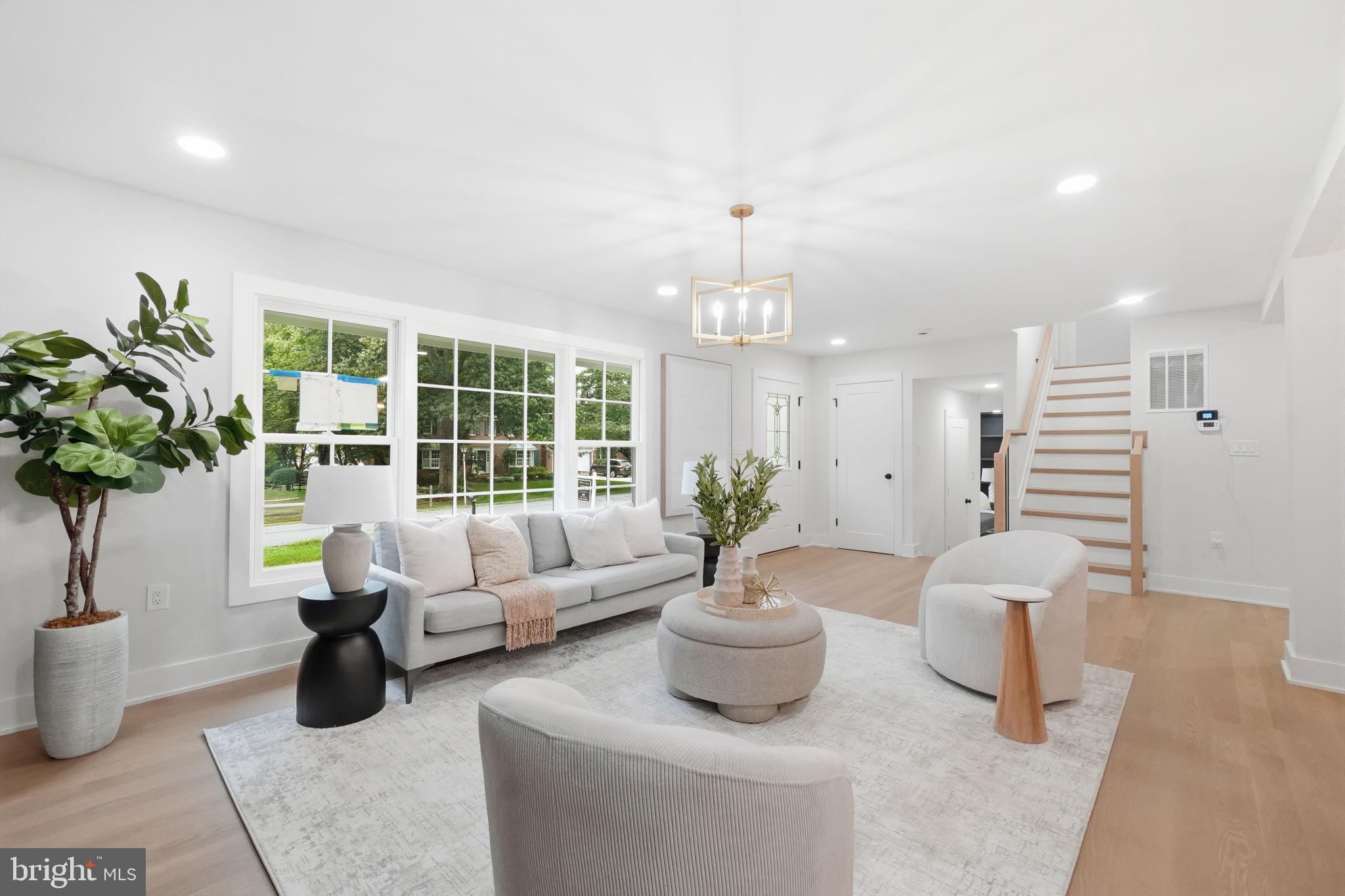 NORBECK ESTATES - Residential