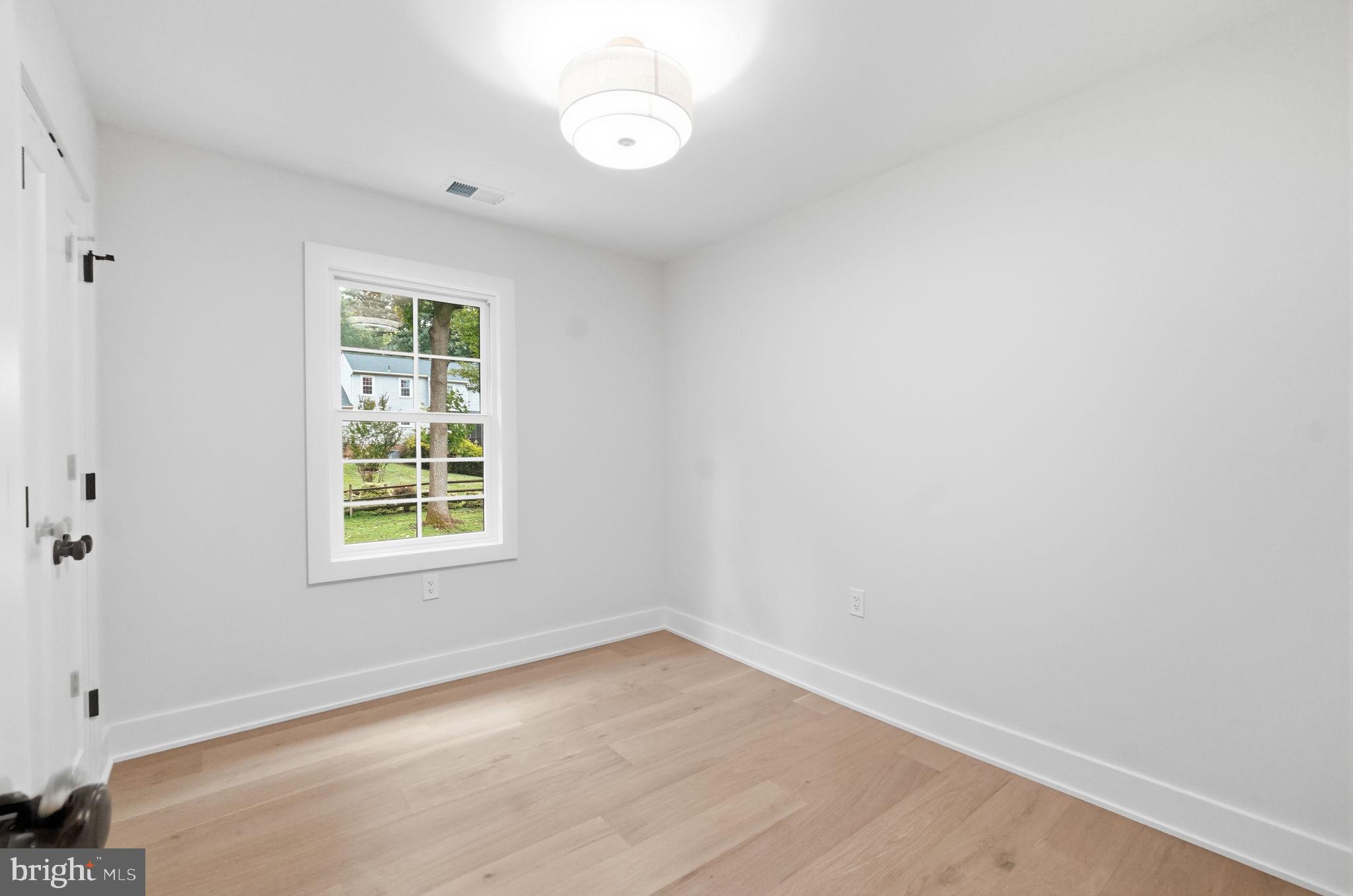 NORBECK ESTATES - Residential