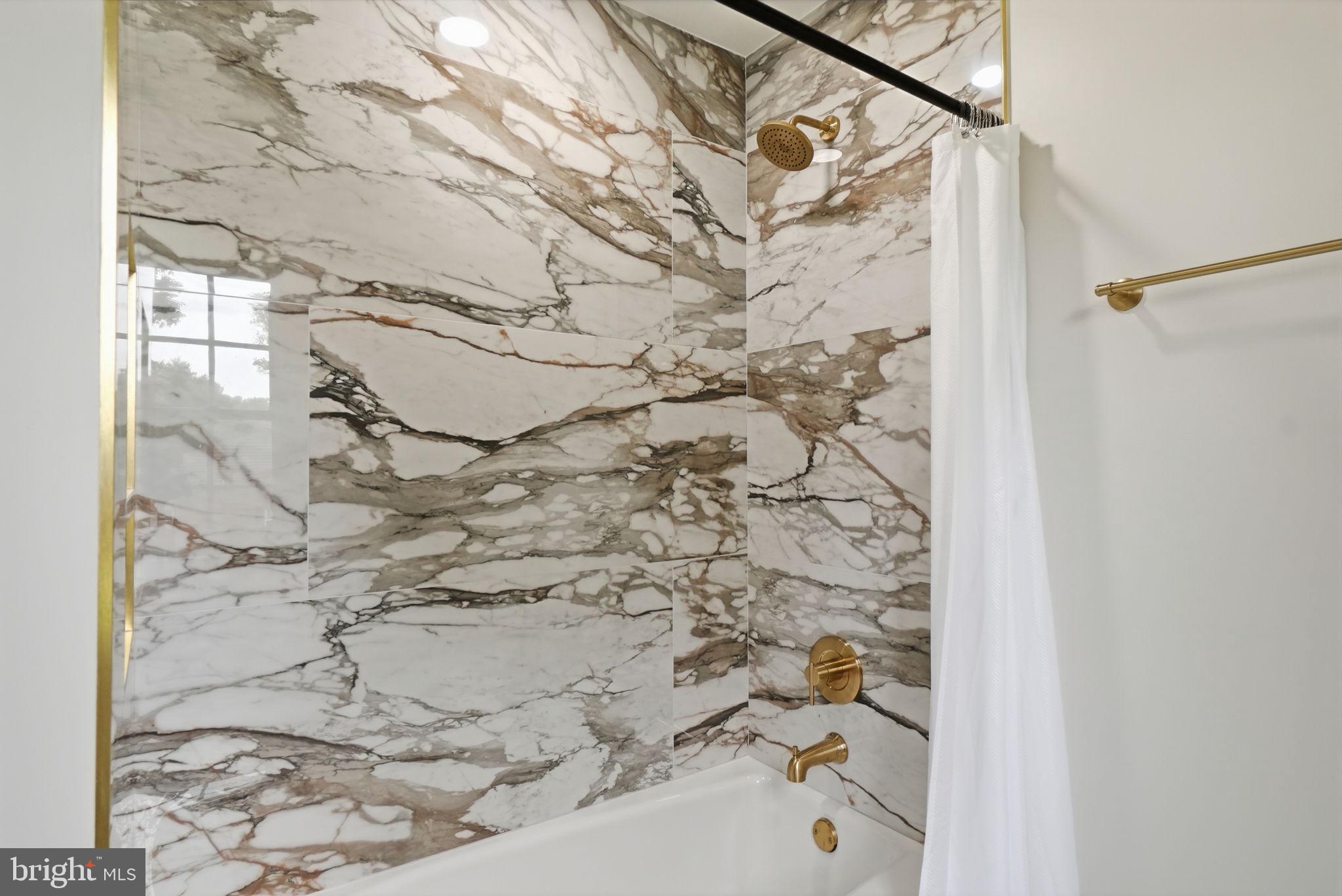 NORBECK ESTATES - Residential