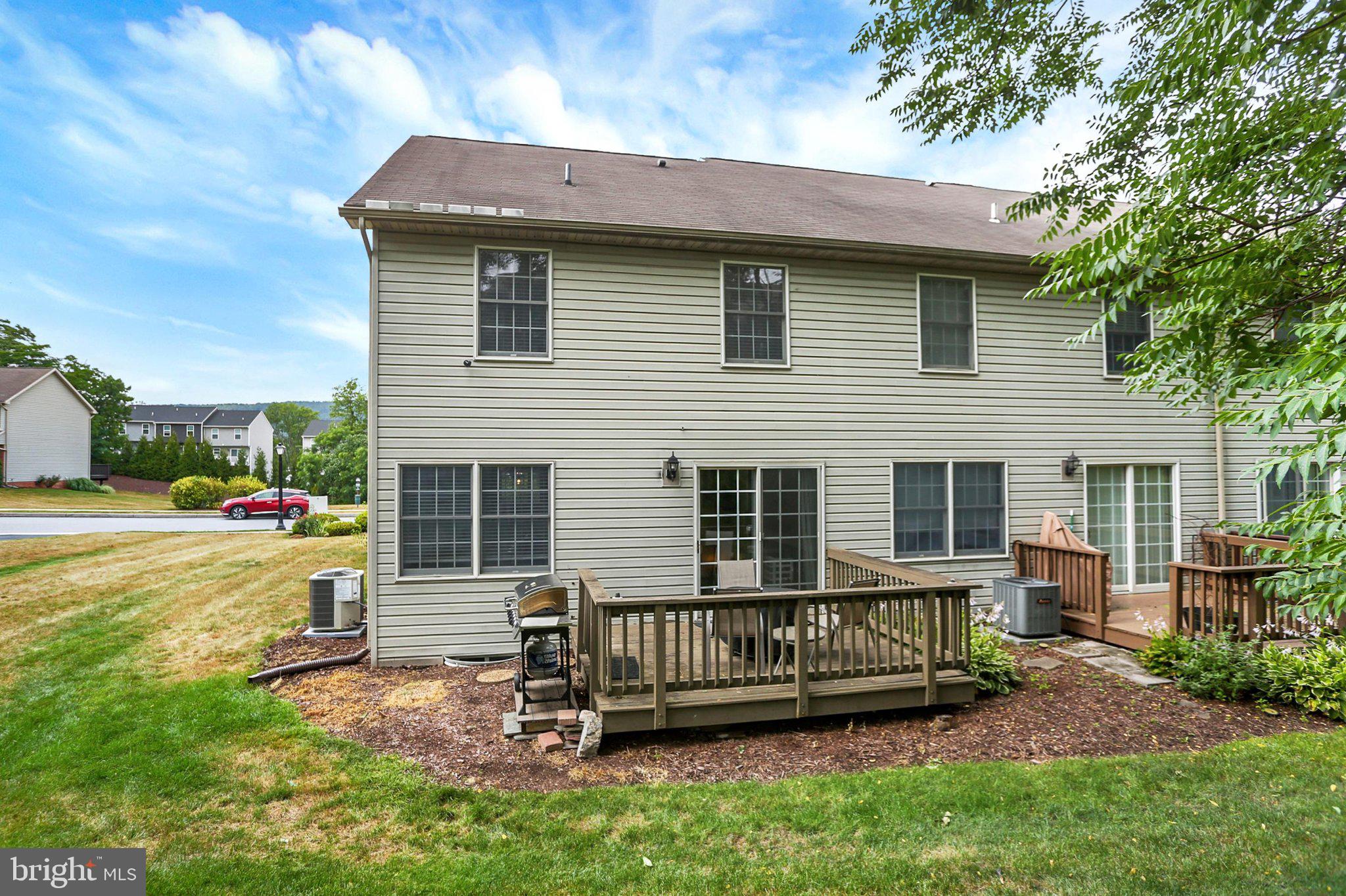 WHELAN CROSSING - Residential