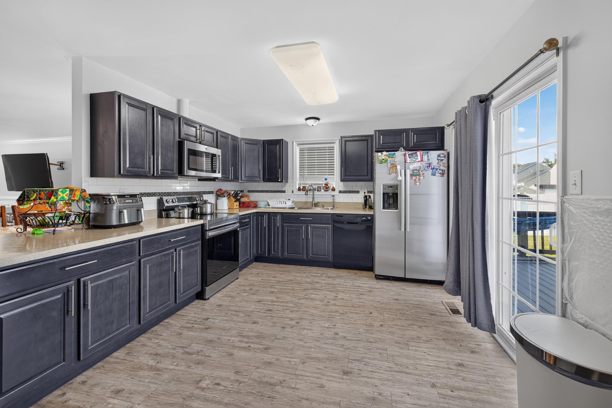 LIGHTHOUSE ESTATES - Residential