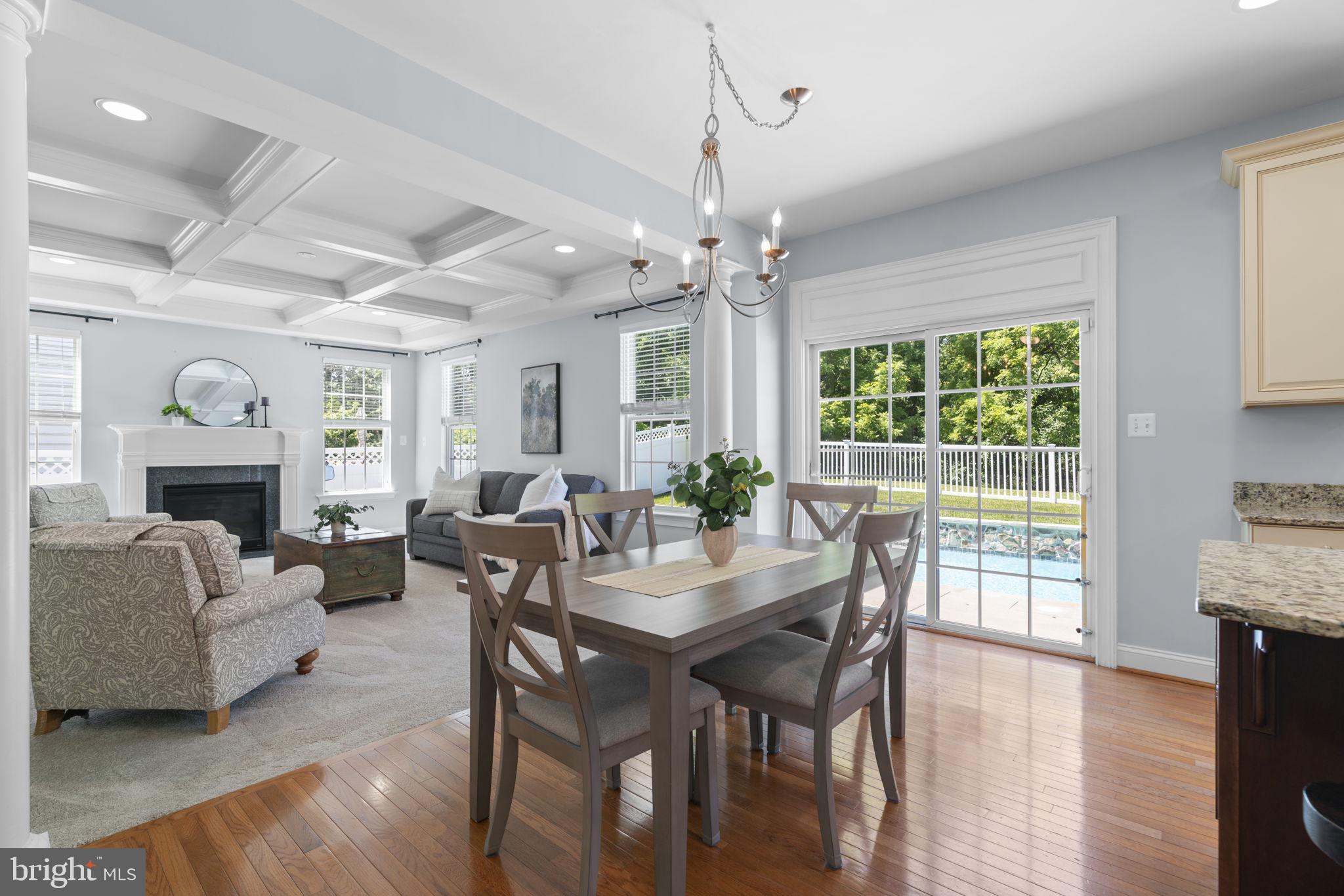 MAPLE CLIFFE - Residential