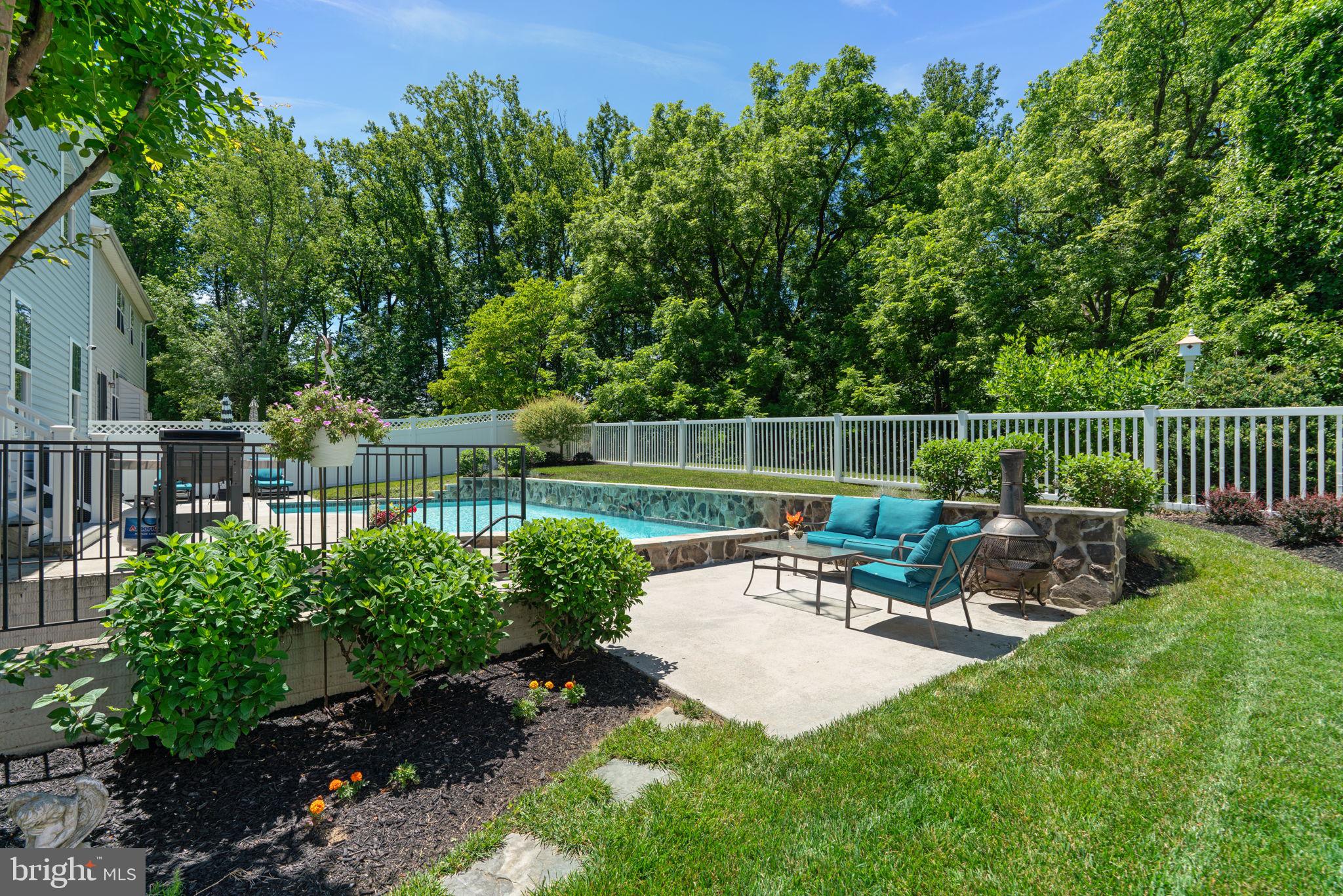 MAPLE CLIFFE - Residential