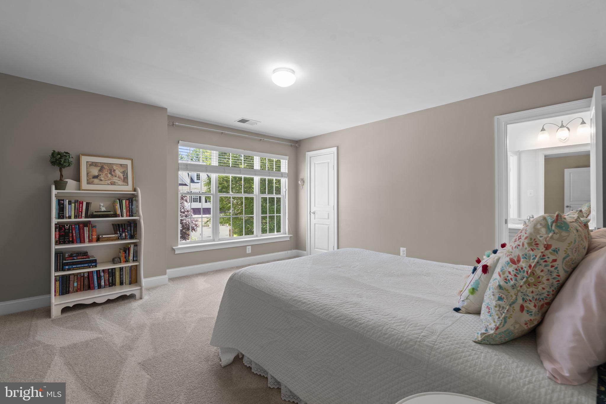 MAPLE CLIFFE - Residential