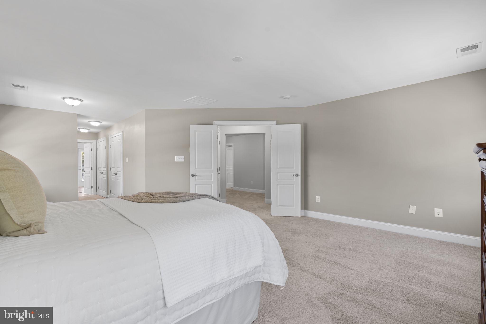 MAPLE CLIFFE - Residential