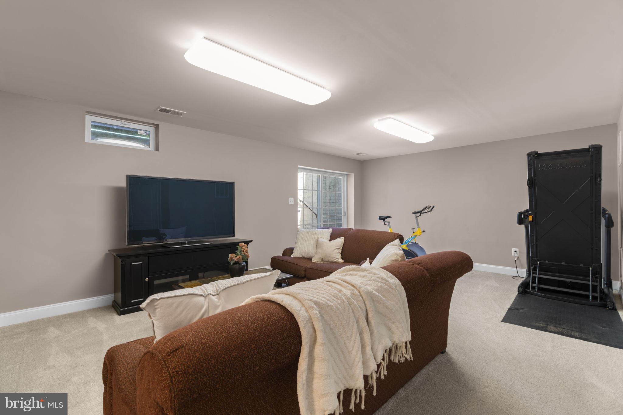 MAPLE CLIFFE - Residential