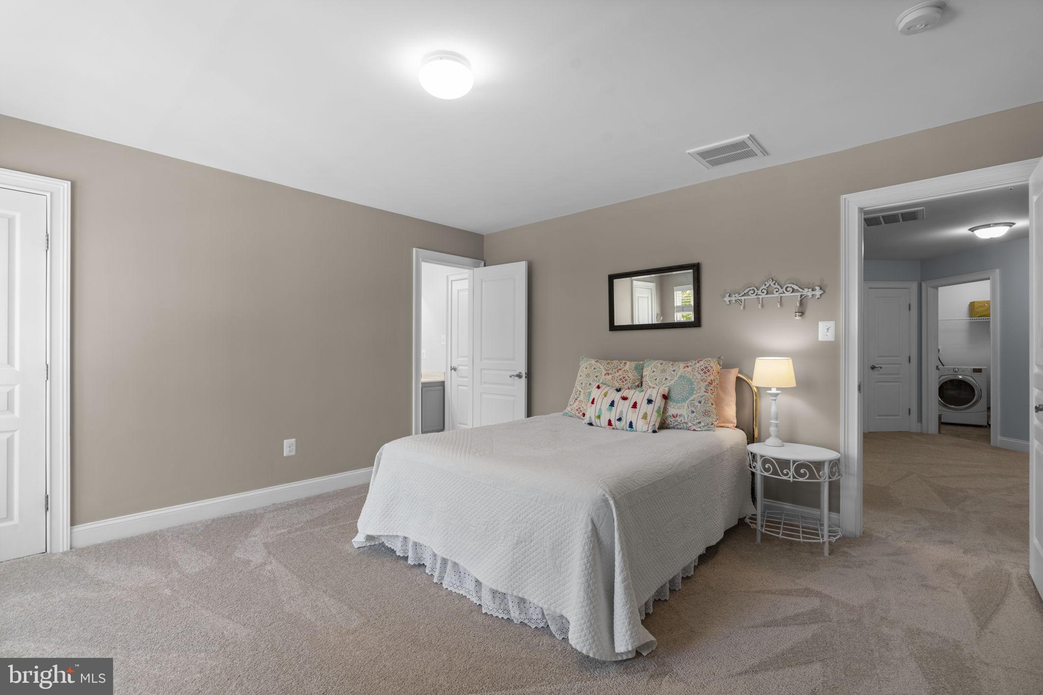 MAPLE CLIFFE - Residential