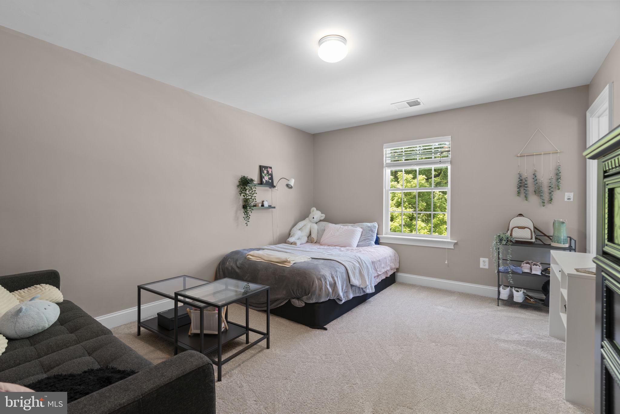 MAPLE CLIFFE - Residential