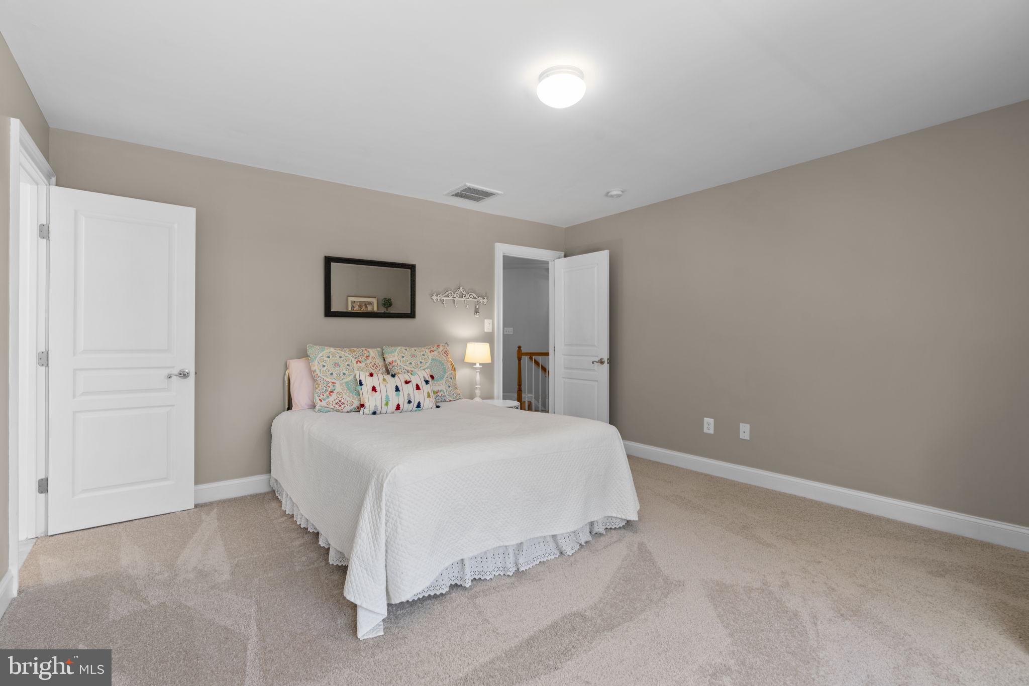 MAPLE CLIFFE - Residential
