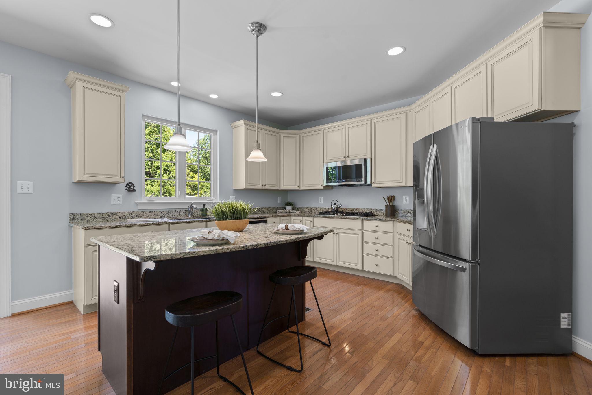 MAPLE CLIFFE - Residential