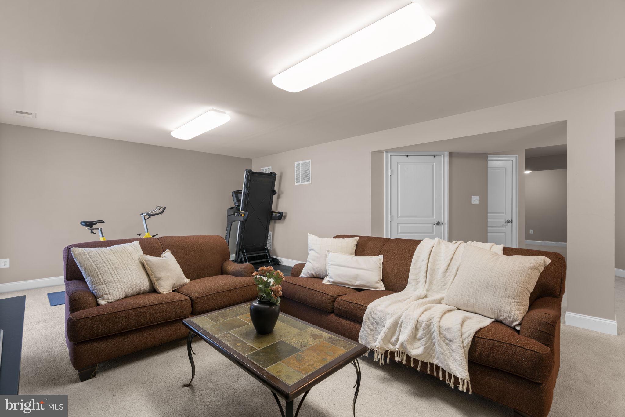 MAPLE CLIFFE - Residential