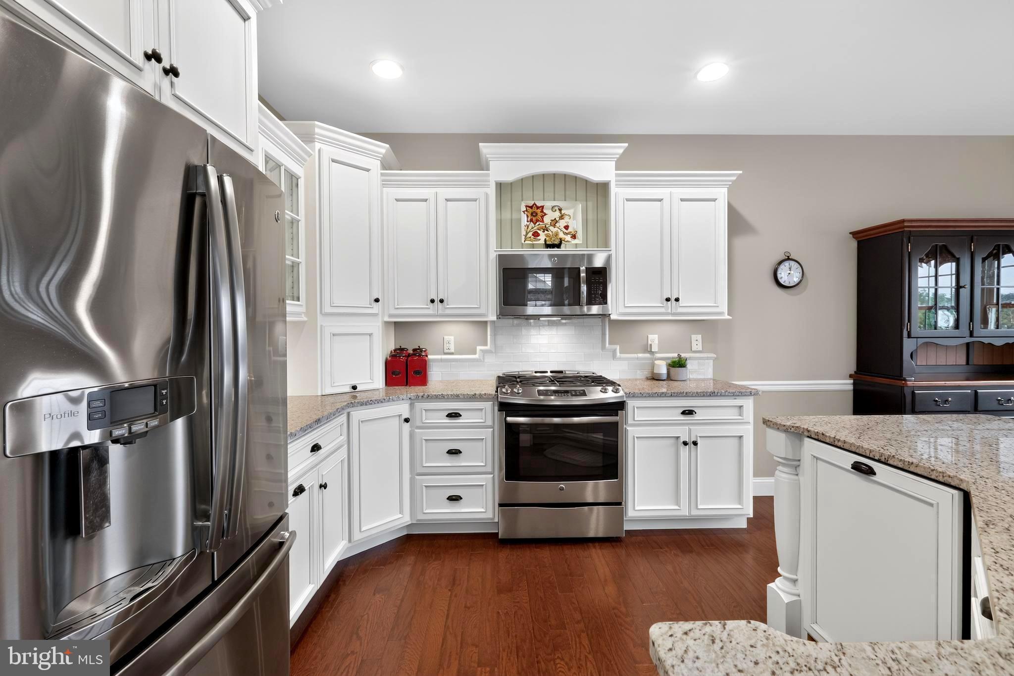 THE WOODS AT ROCK RAYMOND - Residential