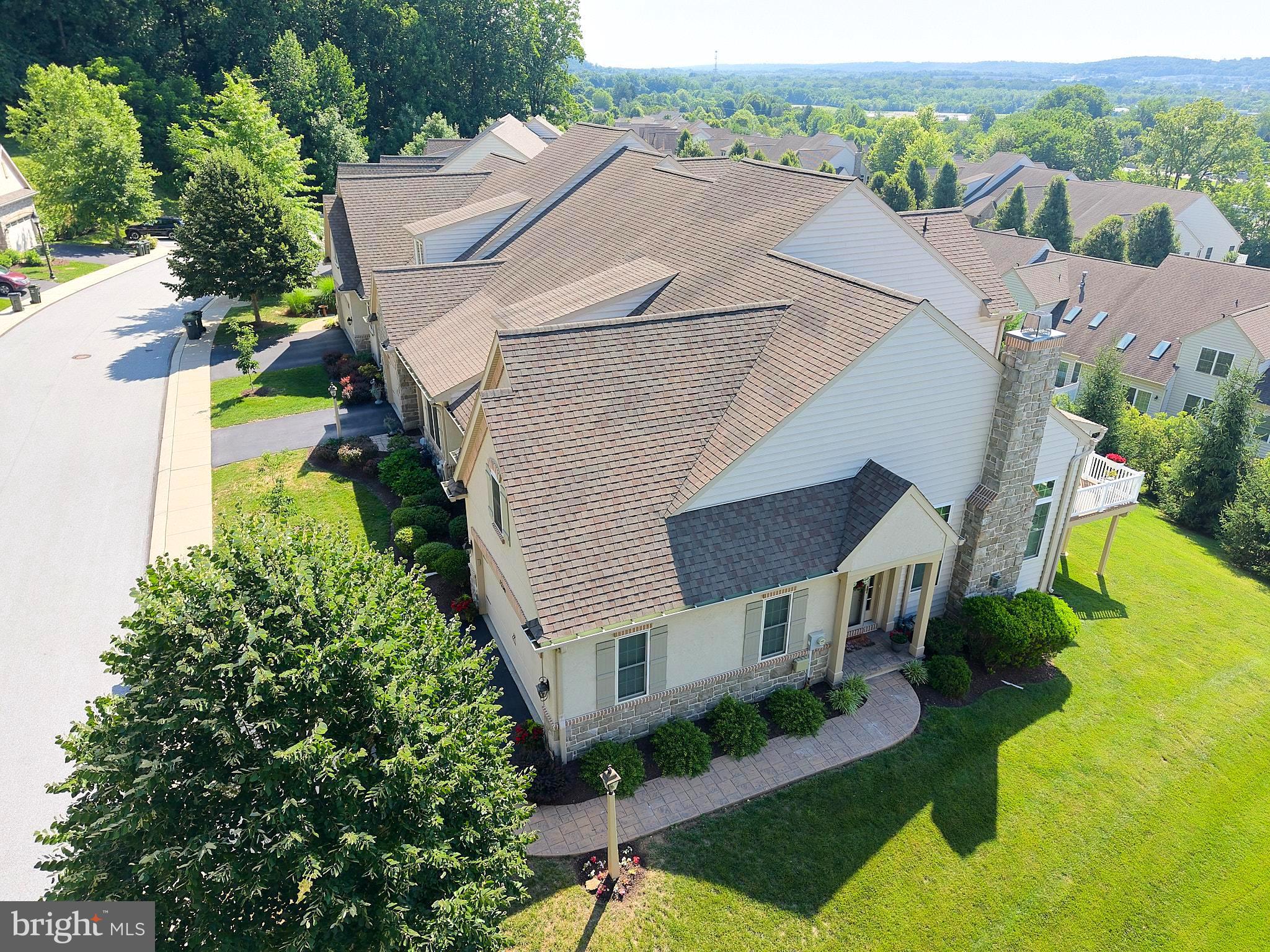THE WOODS AT ROCK RAYMOND - Residential