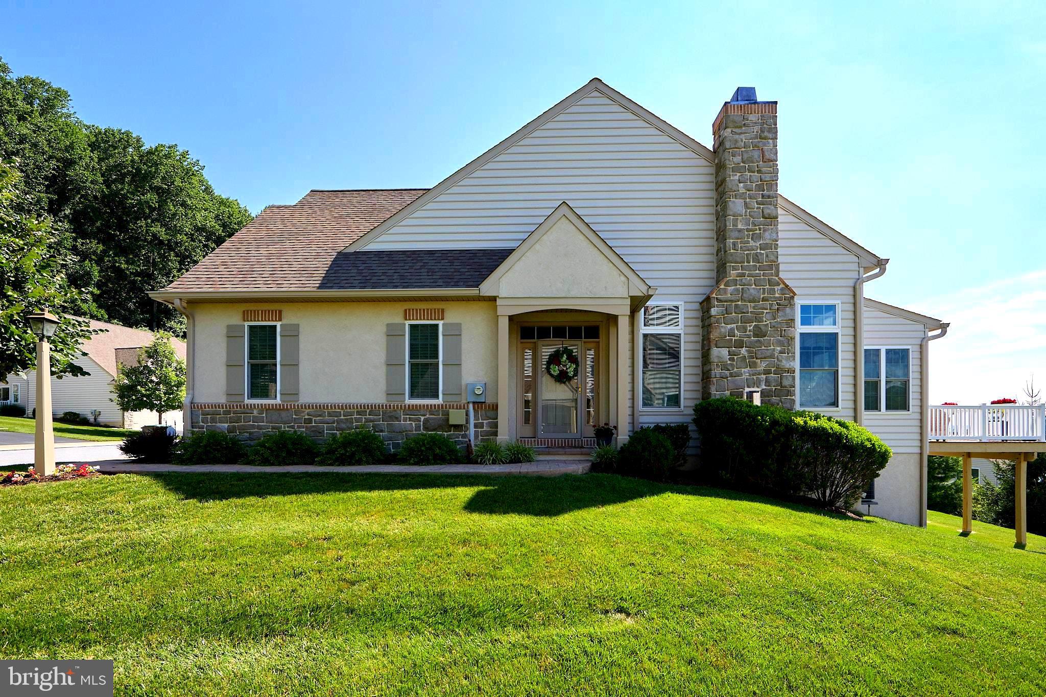 THE WOODS AT ROCK RAYMOND - Residential