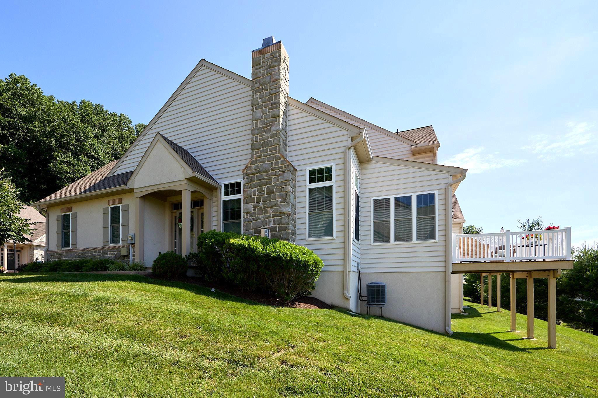 THE WOODS AT ROCK RAYMOND - Residential