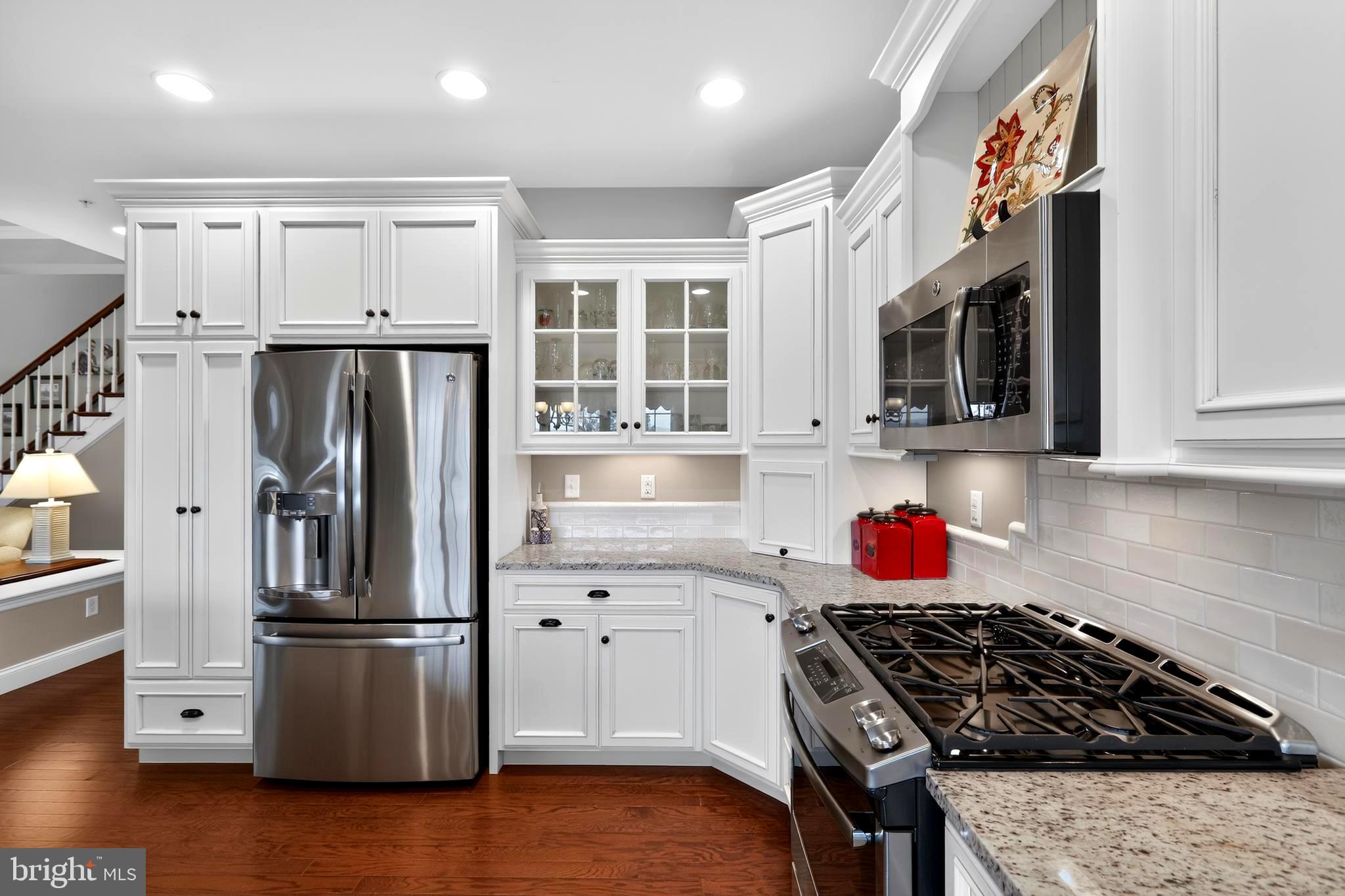 THE WOODS AT ROCK RAYMOND - Residential