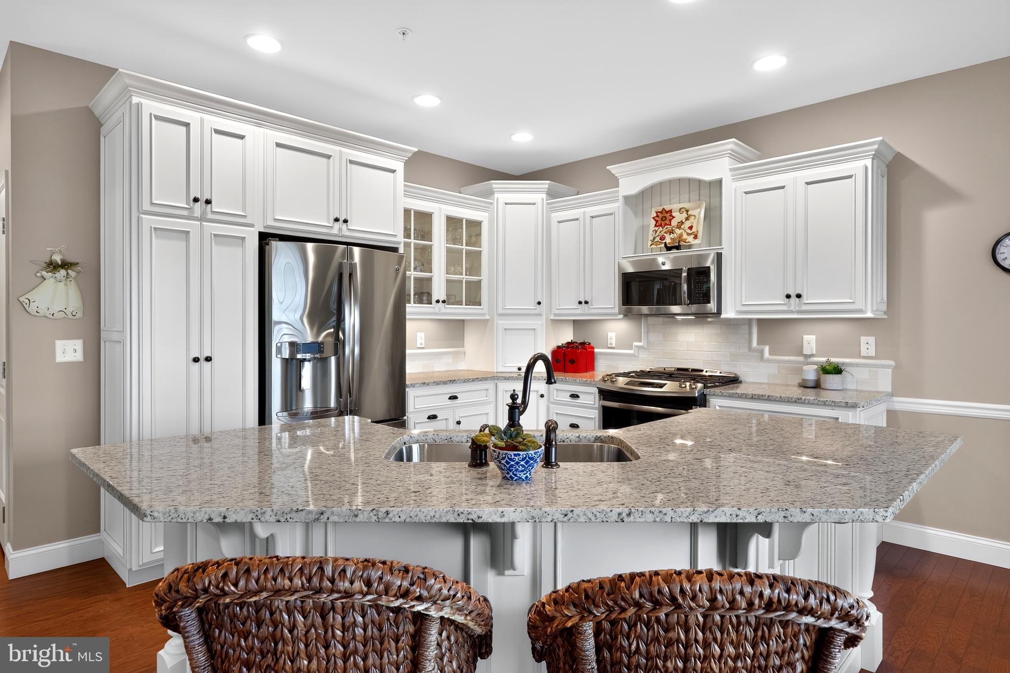 THE WOODS AT ROCK RAYMOND - Residential