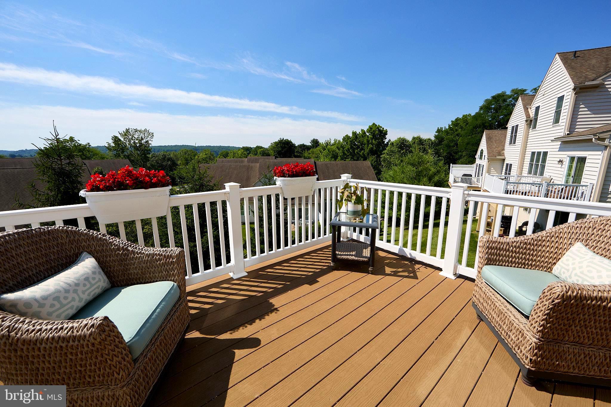 THE WOODS AT ROCK RAYMOND - Residential
