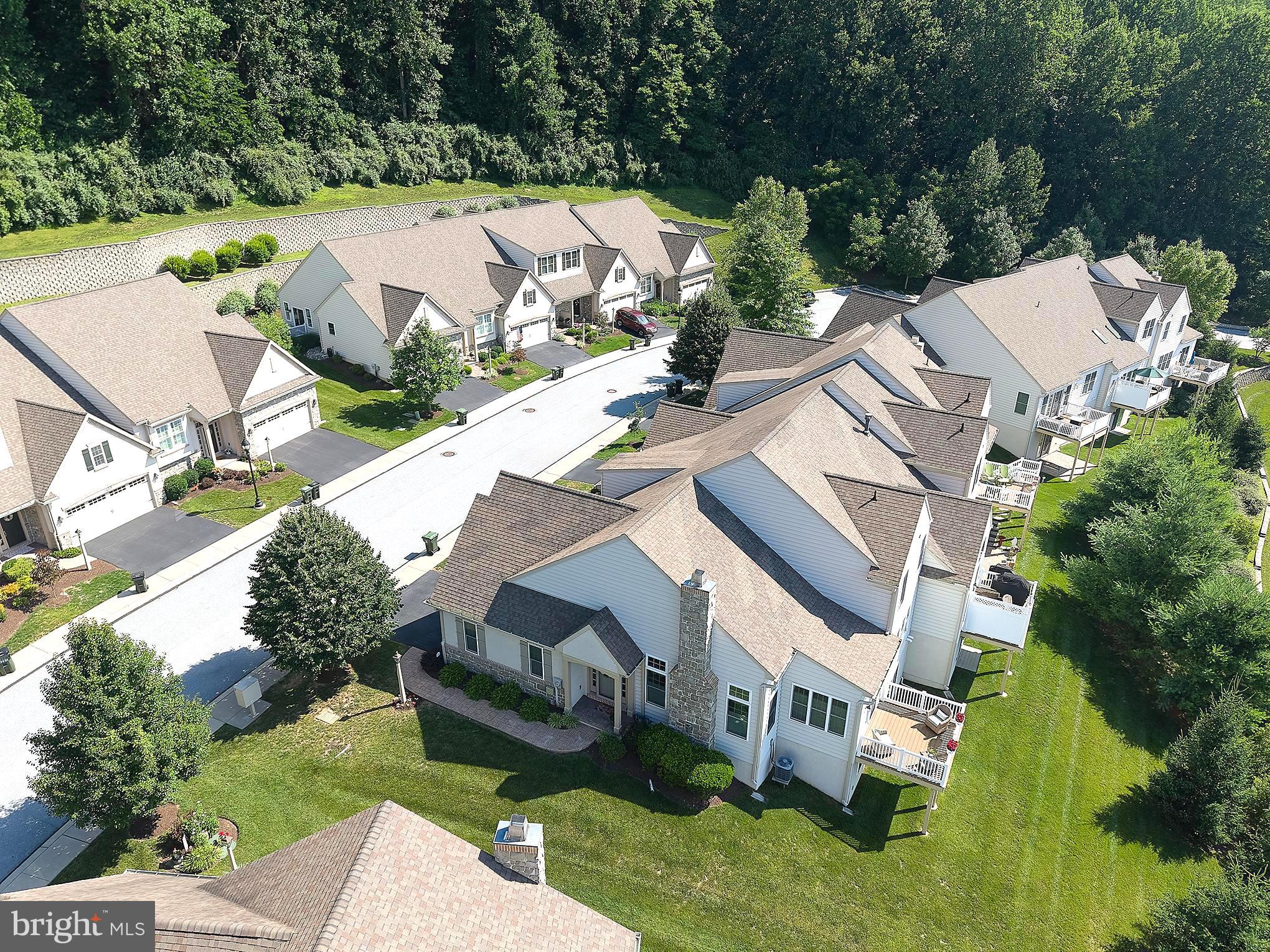 THE WOODS AT ROCK RAYMOND - Residential