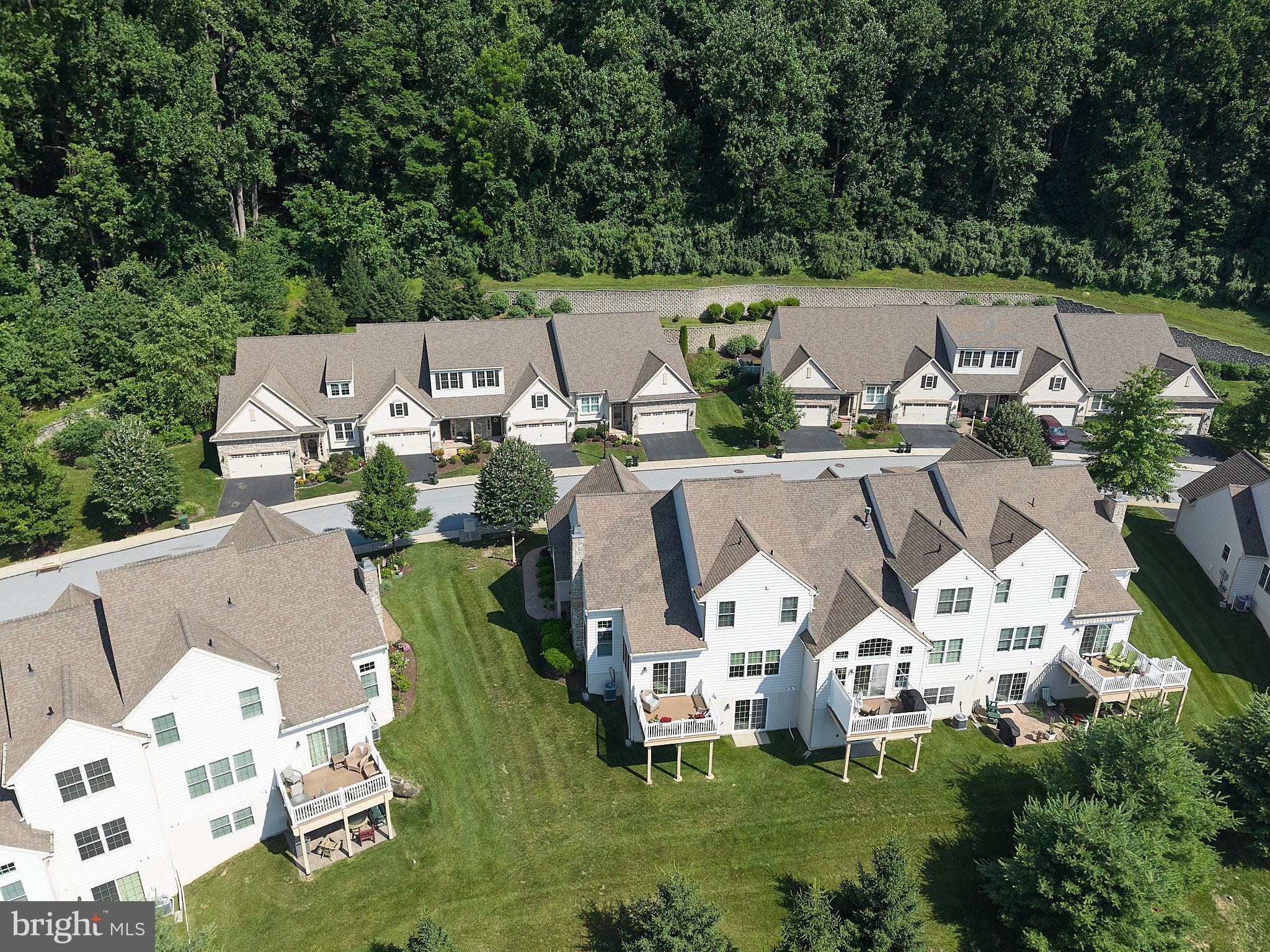 THE WOODS AT ROCK RAYMOND - Residential