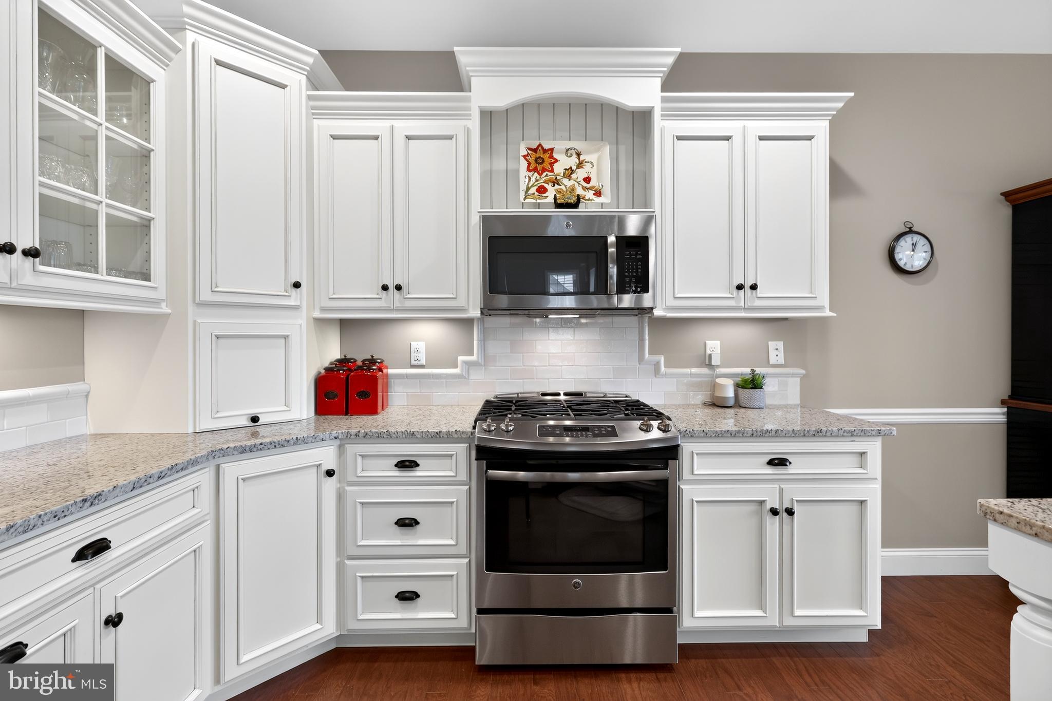 THE WOODS AT ROCK RAYMOND - Residential