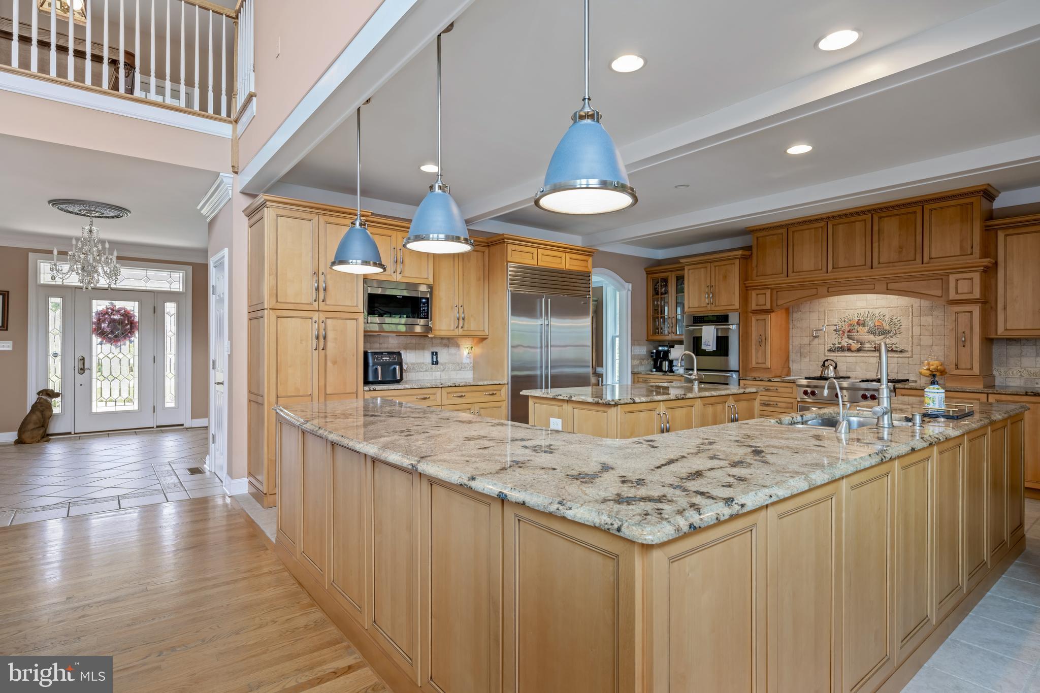WOLFE POINTE - Residential