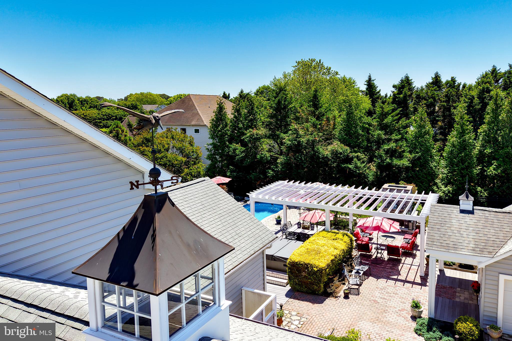 WOLFE POINTE - Residential