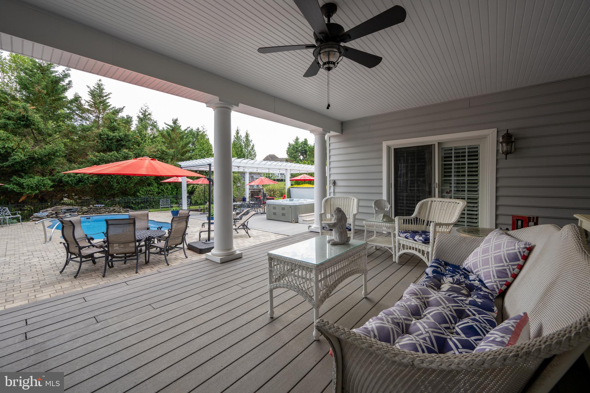 WOLFE POINTE - Residential