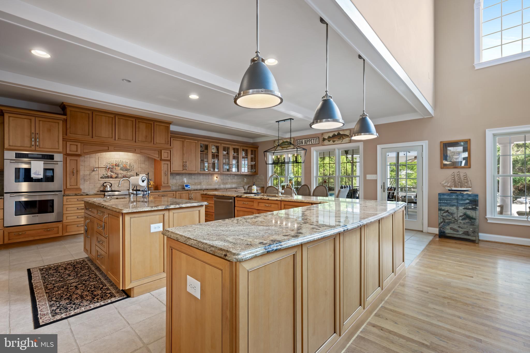 WOLFE POINTE - Residential