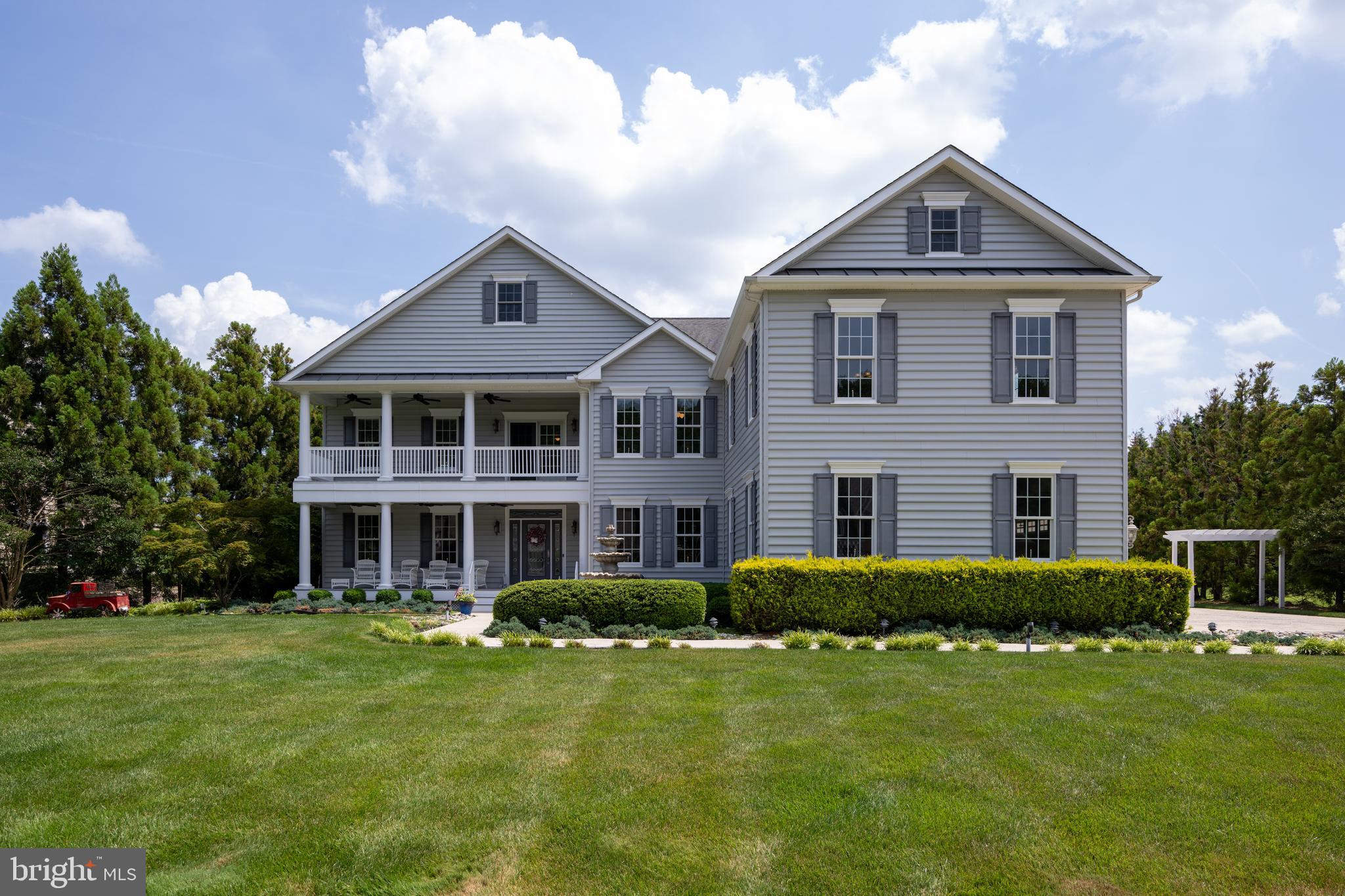 WOLFE POINTE - Residential