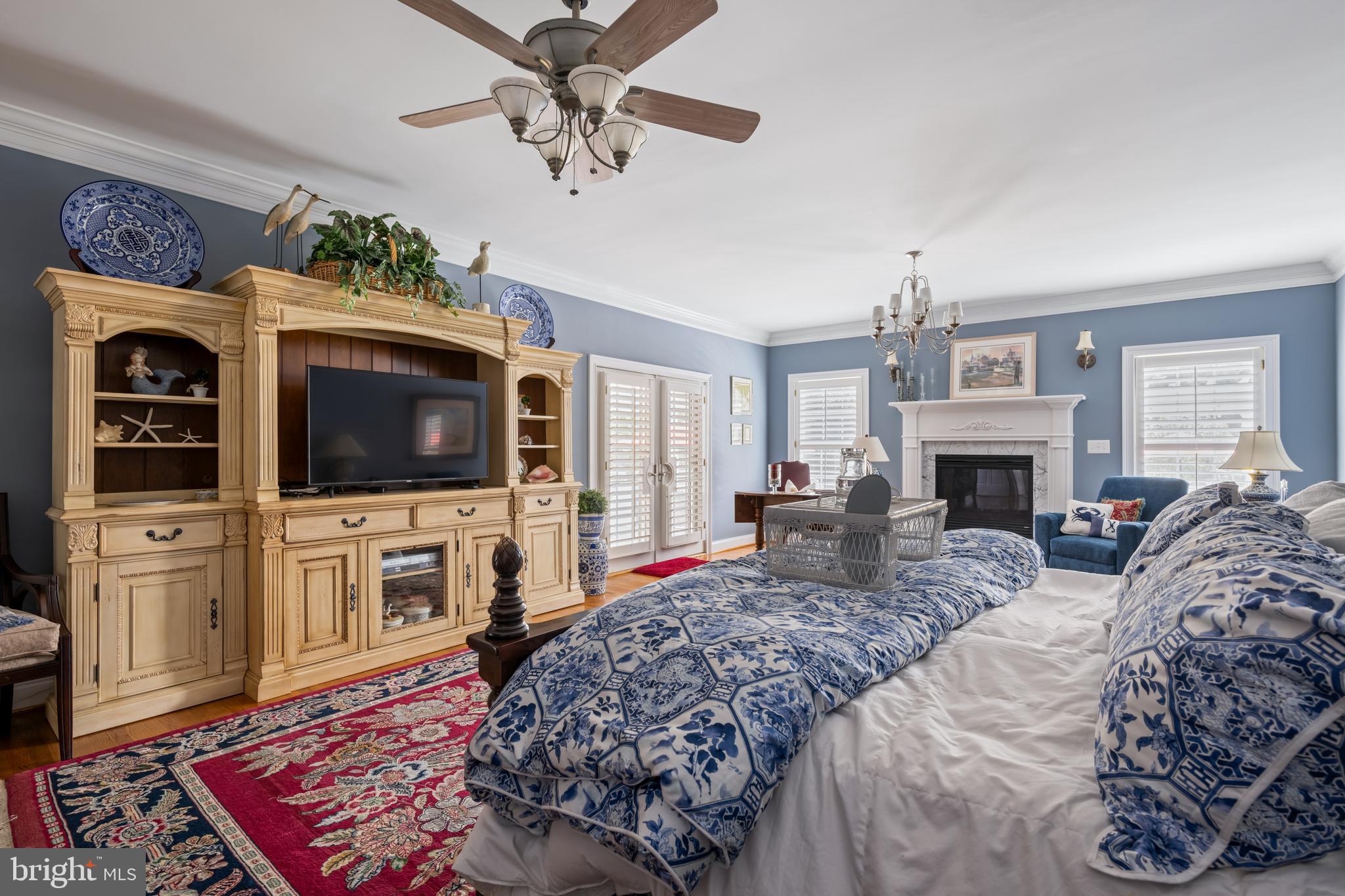 WOLFE POINTE - Residential