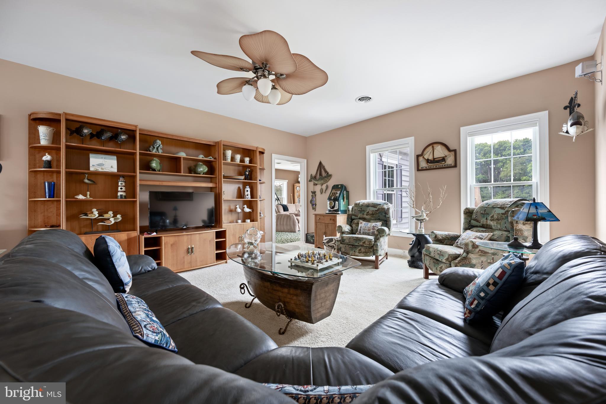 WOLFE POINTE - Residential