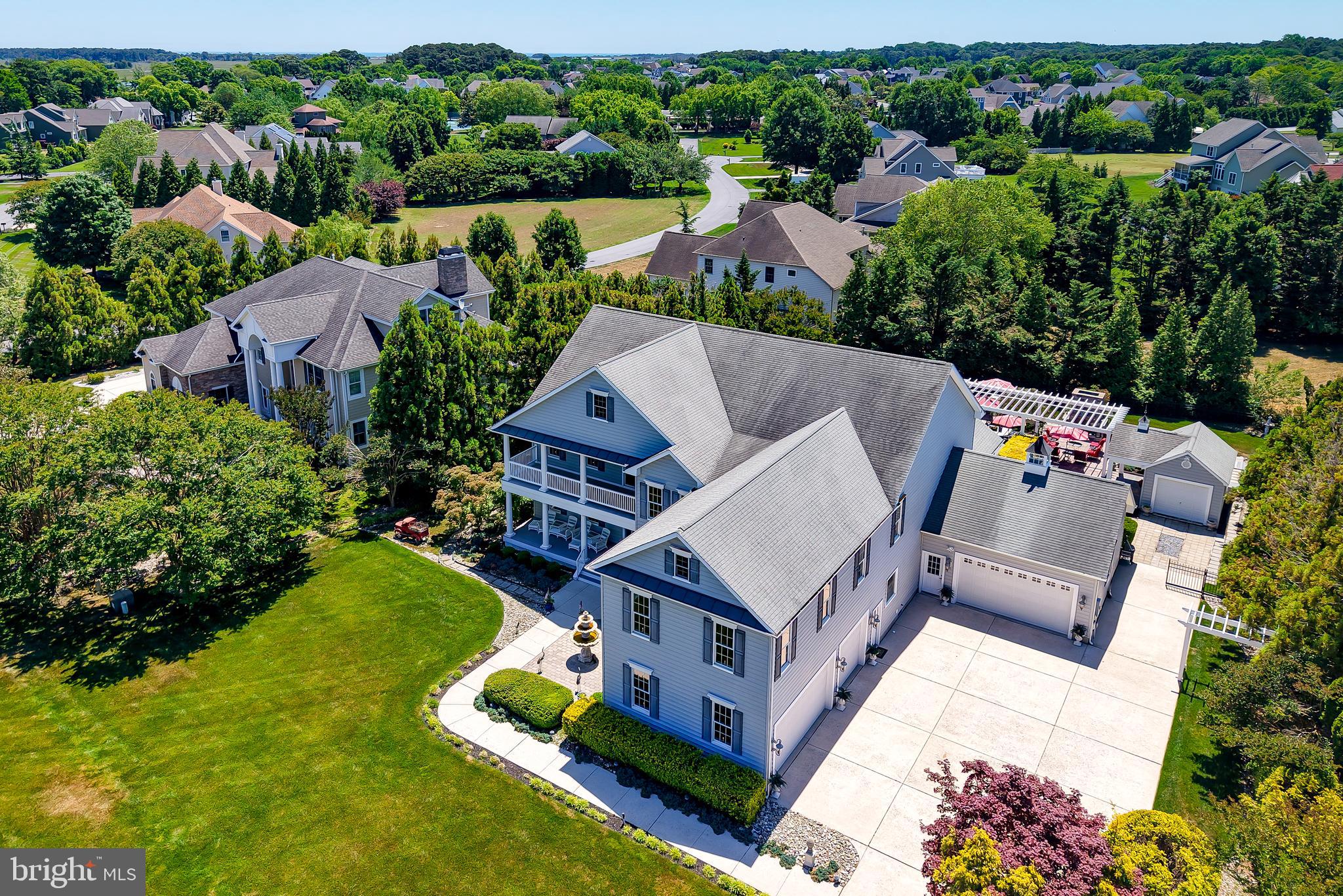 WOLFE POINTE - Residential