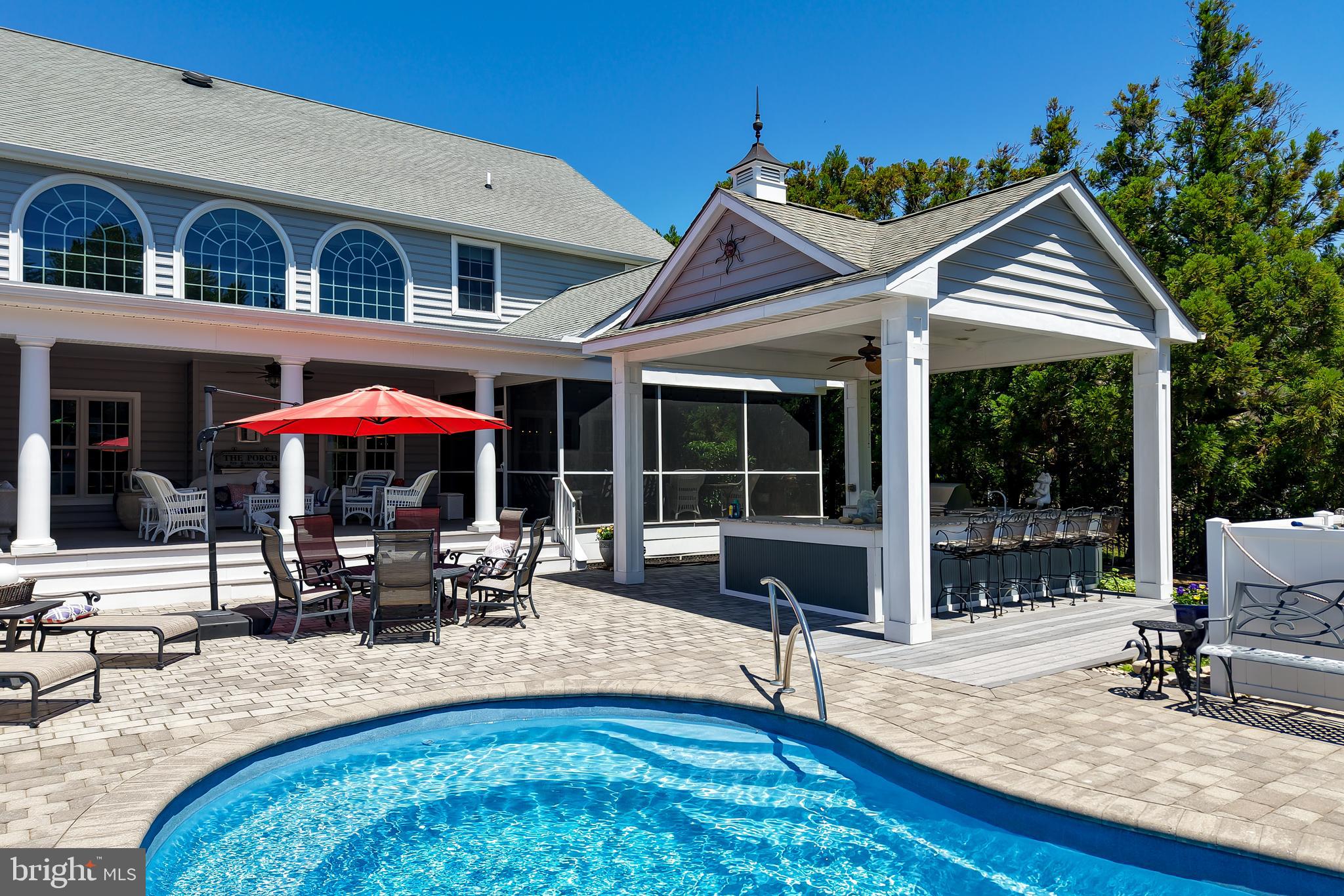 WOLFE POINTE - Residential