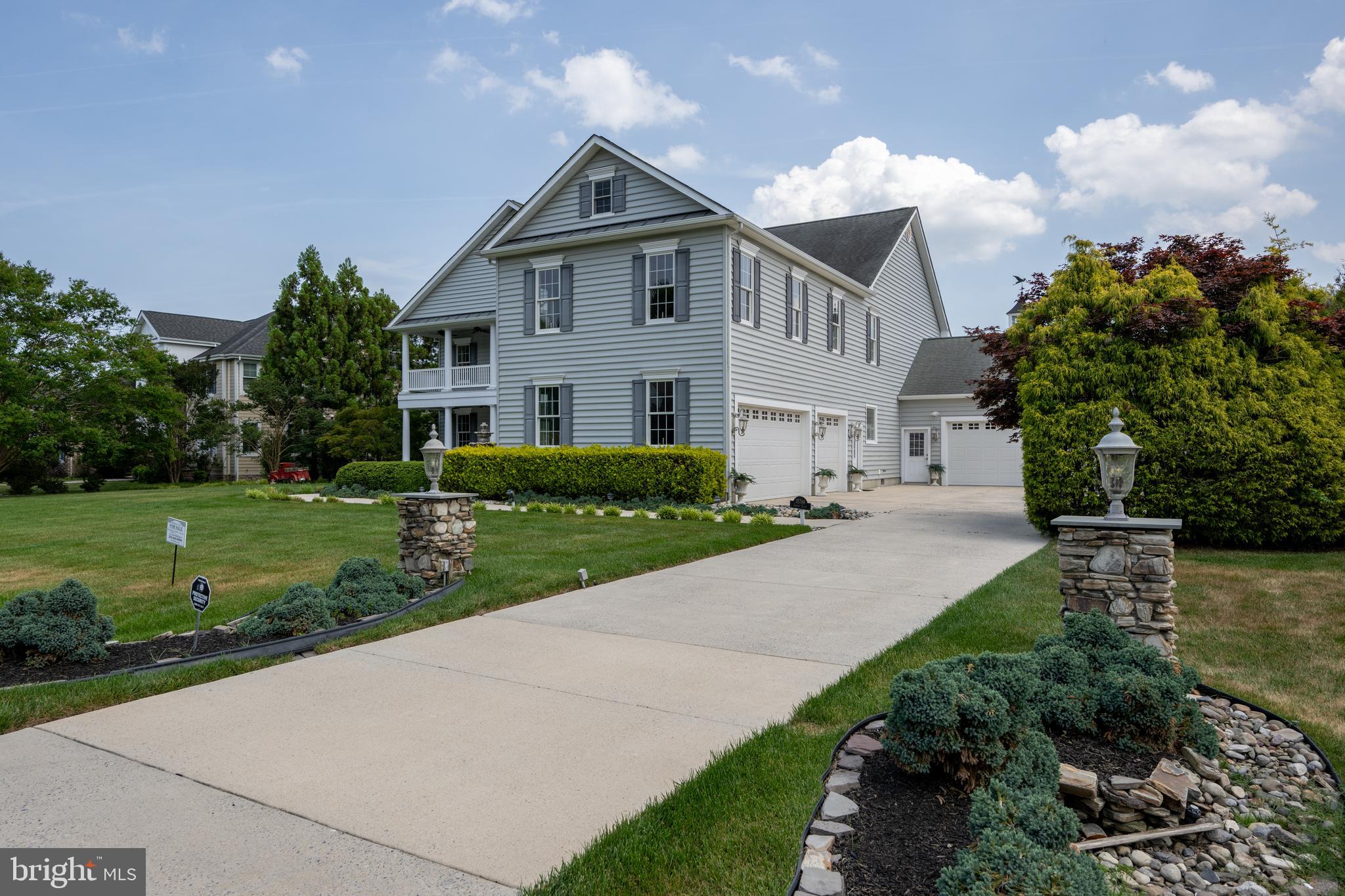 WOLFE POINTE - Residential